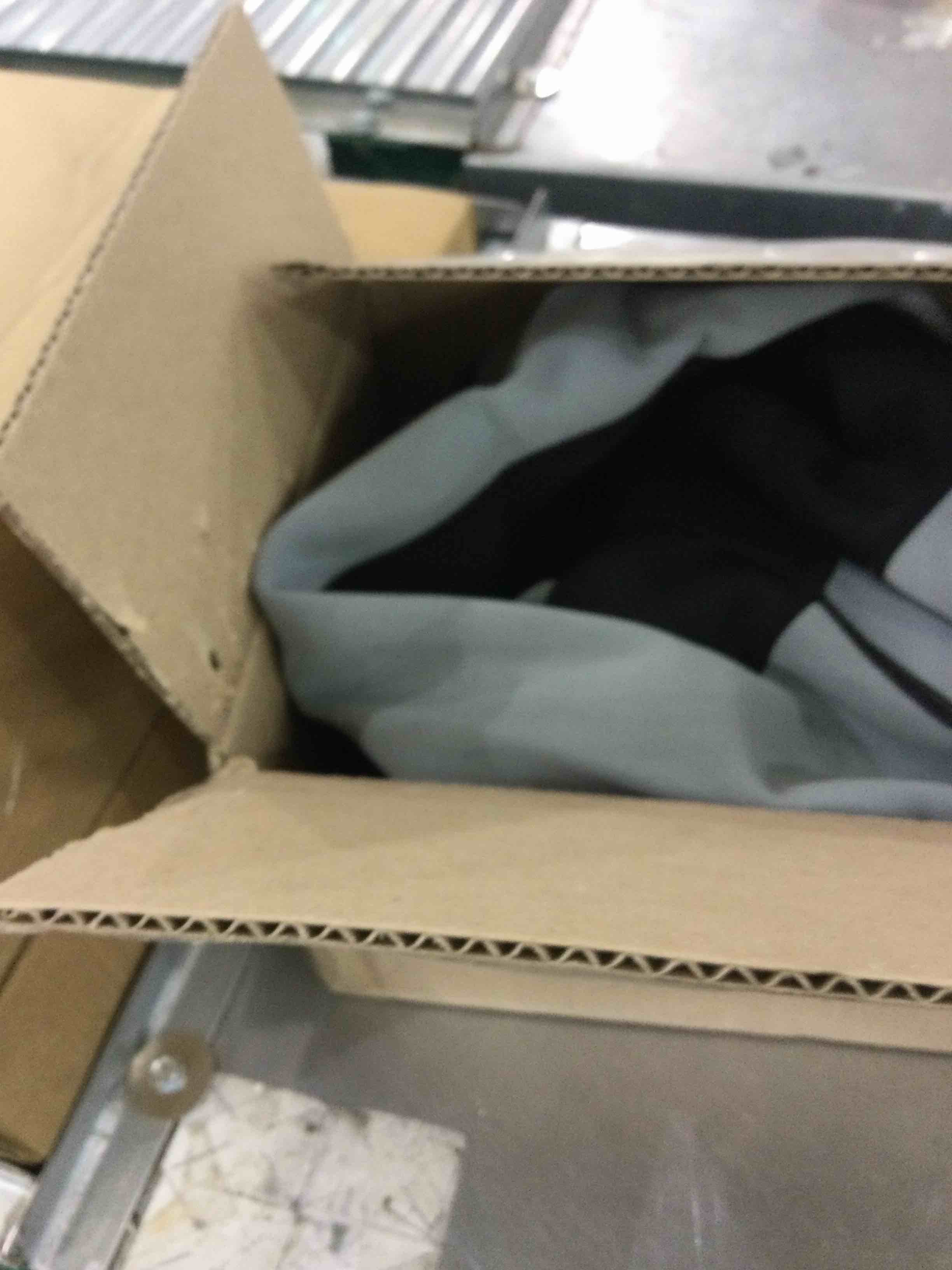 https://s3.amazonaws.com/lotting-images-prod/BargainHunt/EXS01276911_1712768043960.jpeg