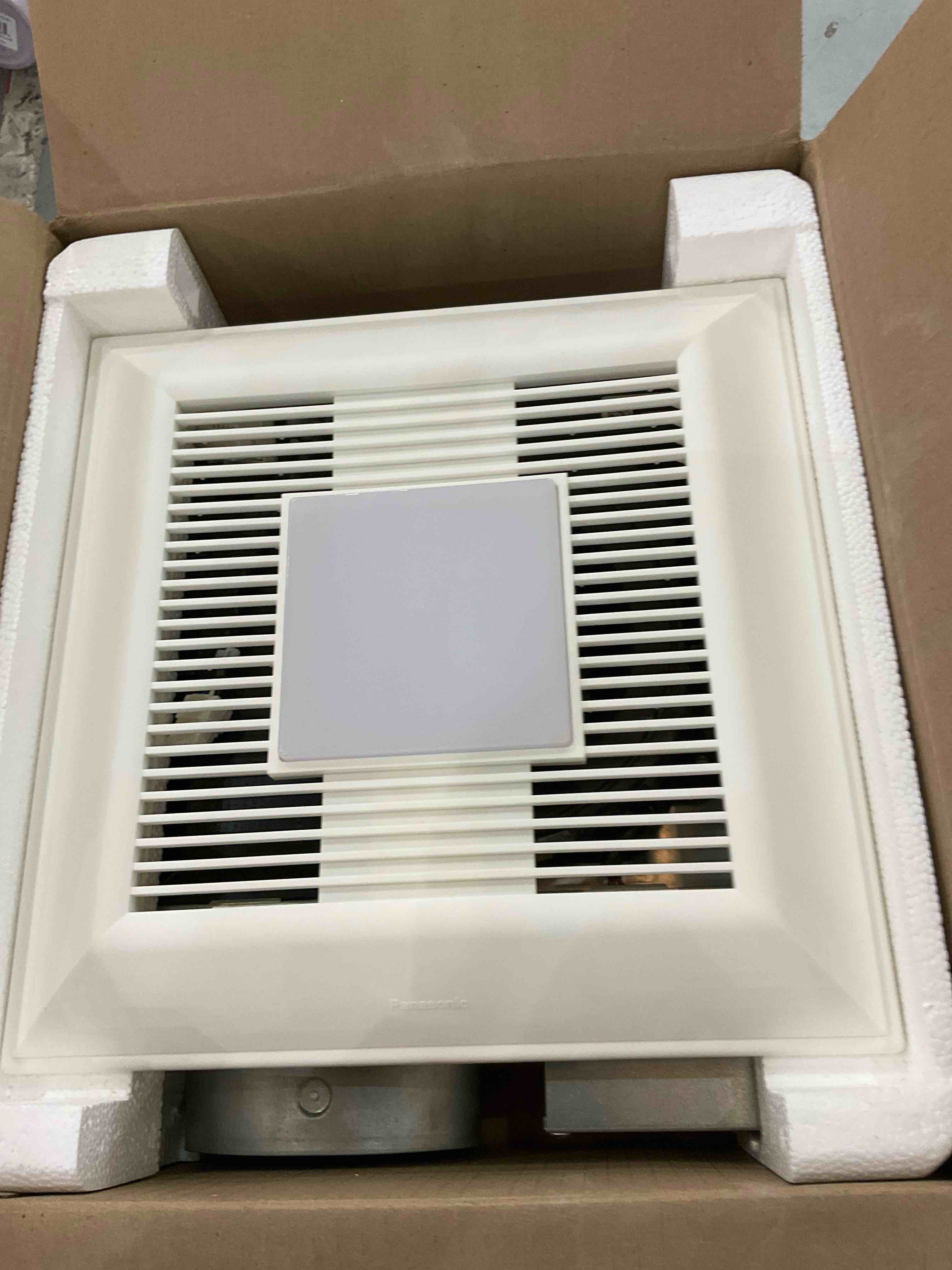 https://s3.amazonaws.com/lotting-images-prod/BargainHunt/EXS01277165_1711737187804.jpeg
