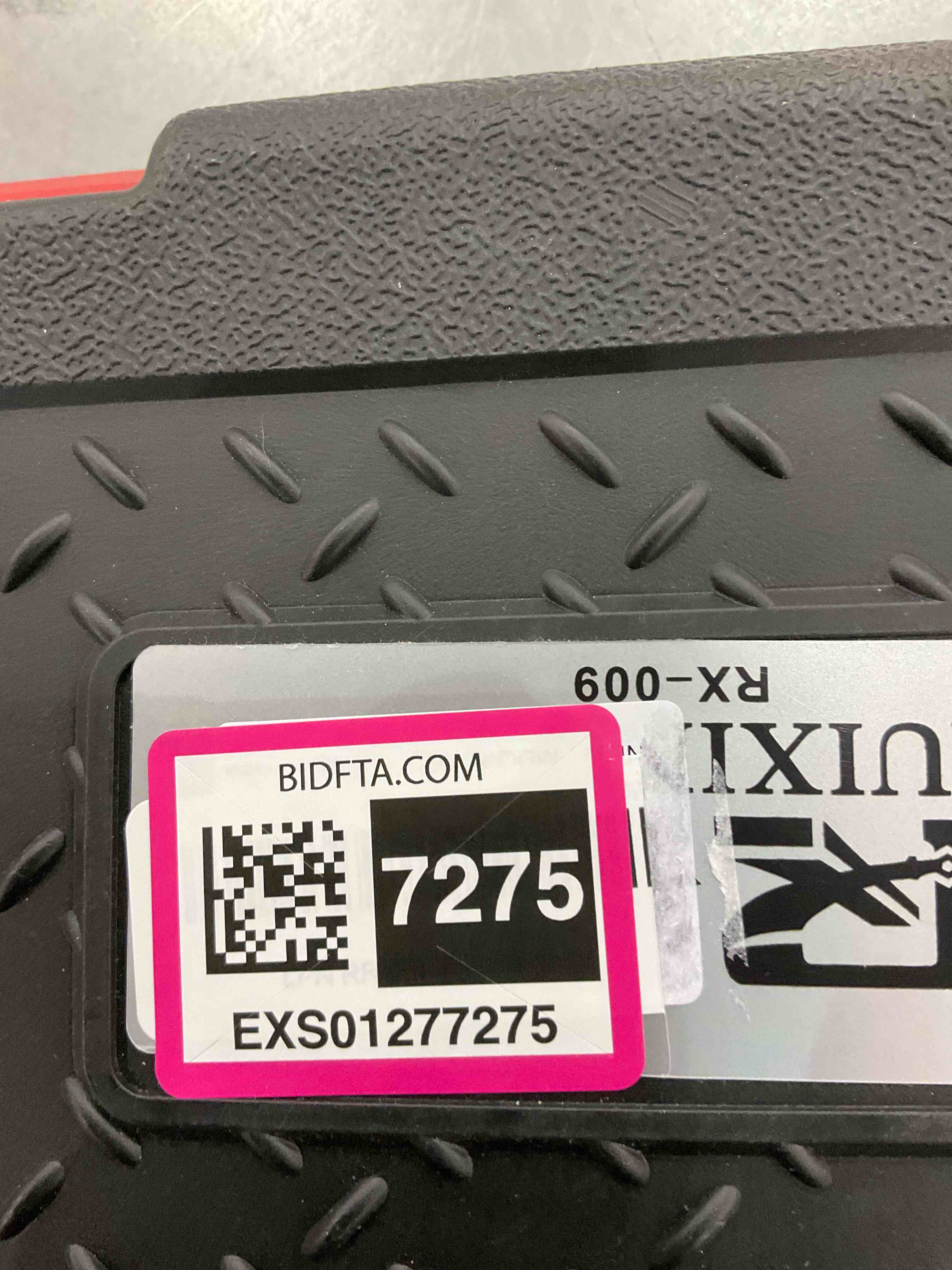 https://s3.amazonaws.com/lotting-images-prod/BargainHunt/EXS01277275_1711984105638.jpeg