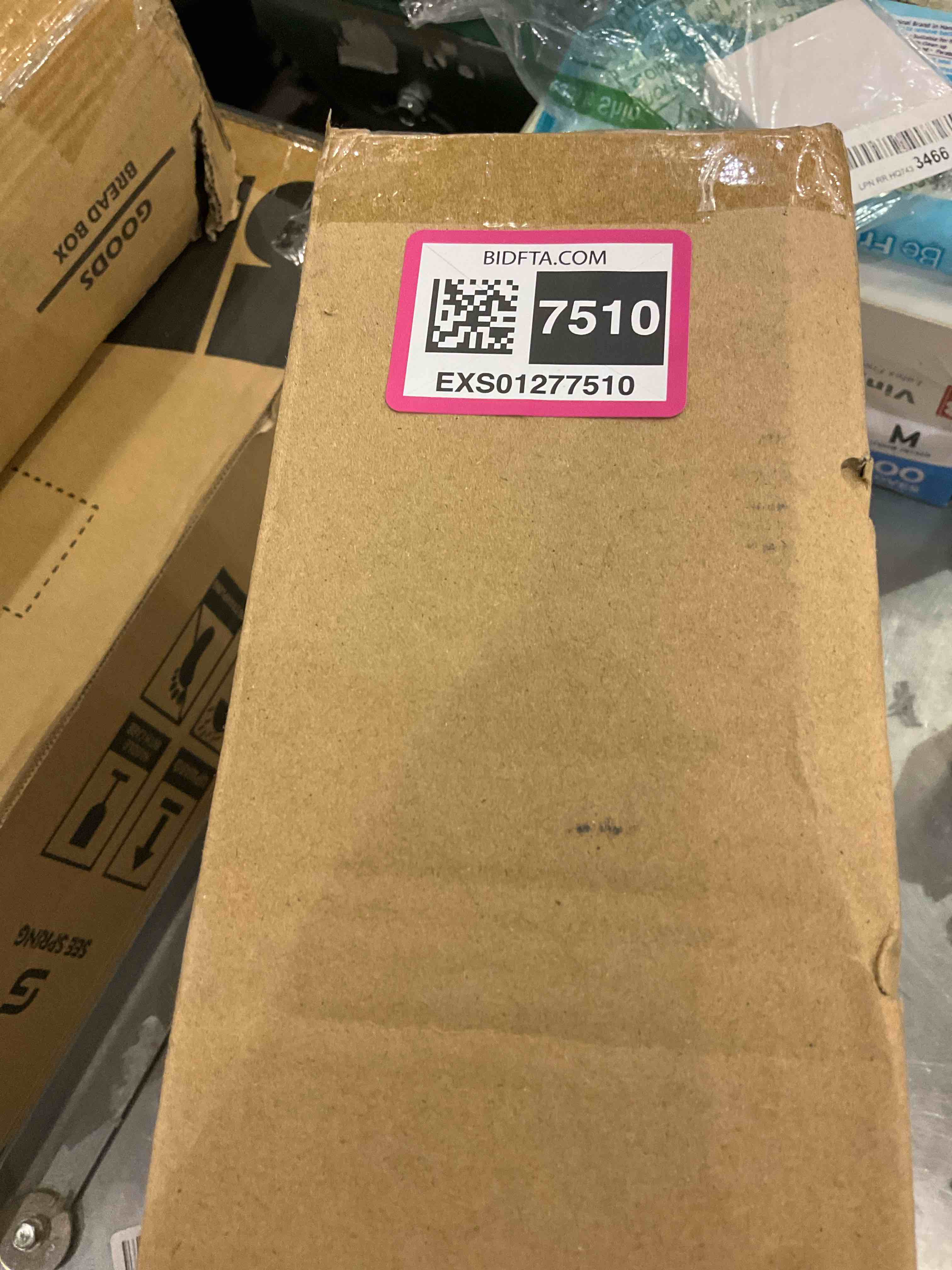 https://s3.amazonaws.com/lotting-images-prod/BargainHunt/EXS01277510_1712757443476.jpeg