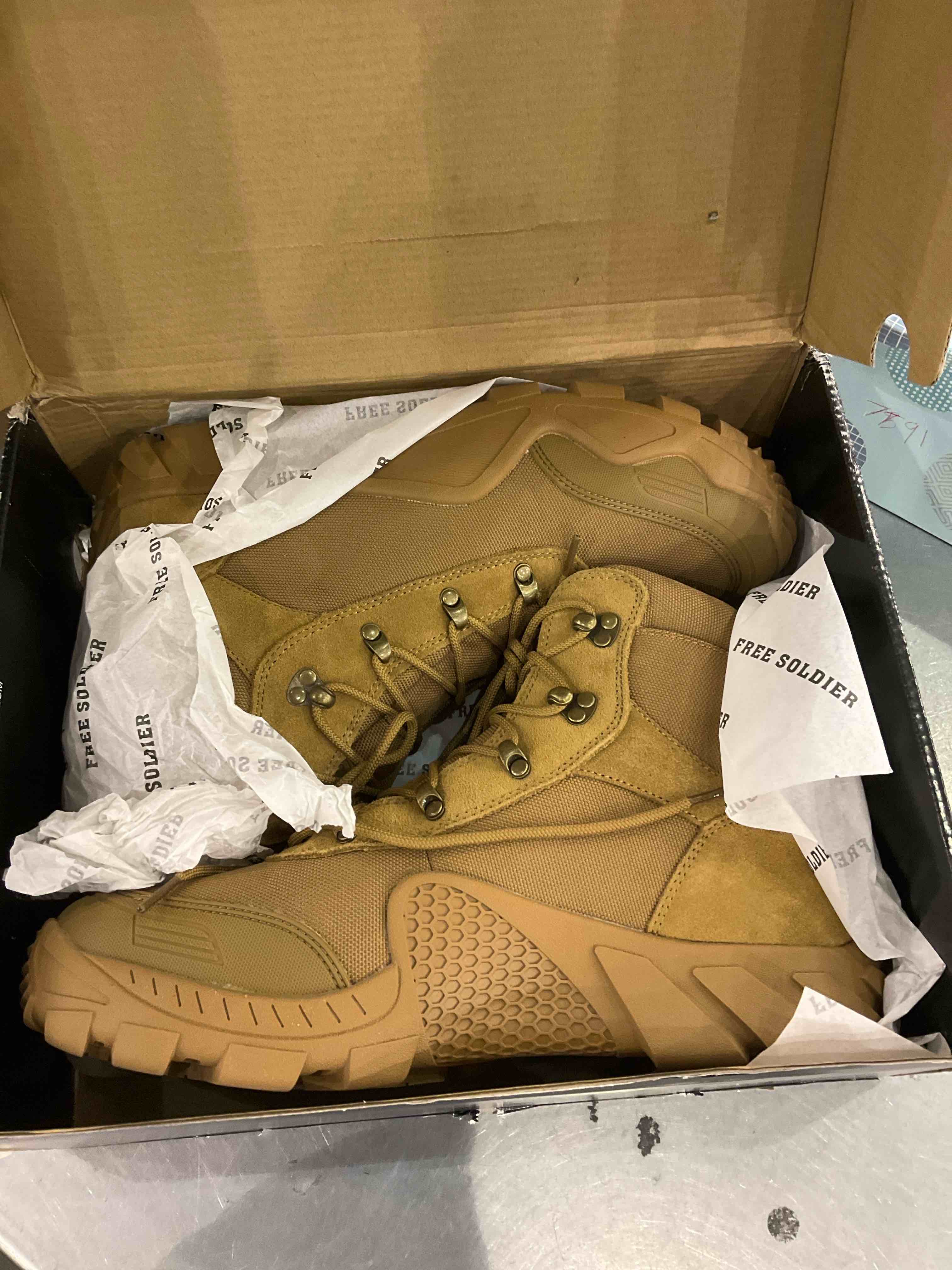https://s3.amazonaws.com/lotting-images-prod/BargainHunt/EXS01277593_1712835640924.jpeg