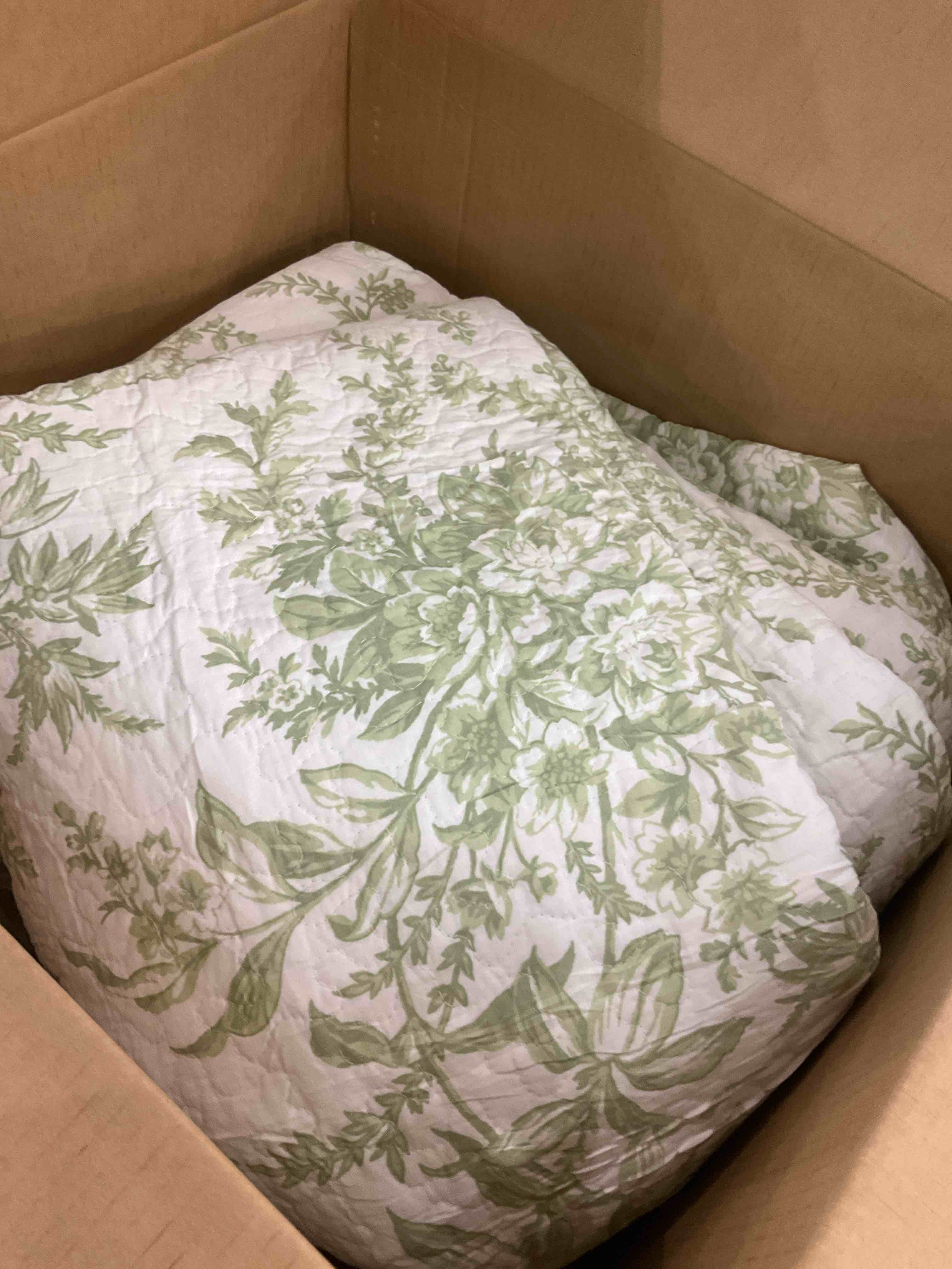 https://s3.amazonaws.com/lotting-images-prod/BargainHunt/EXS01277662_1712860926906.jpeg
