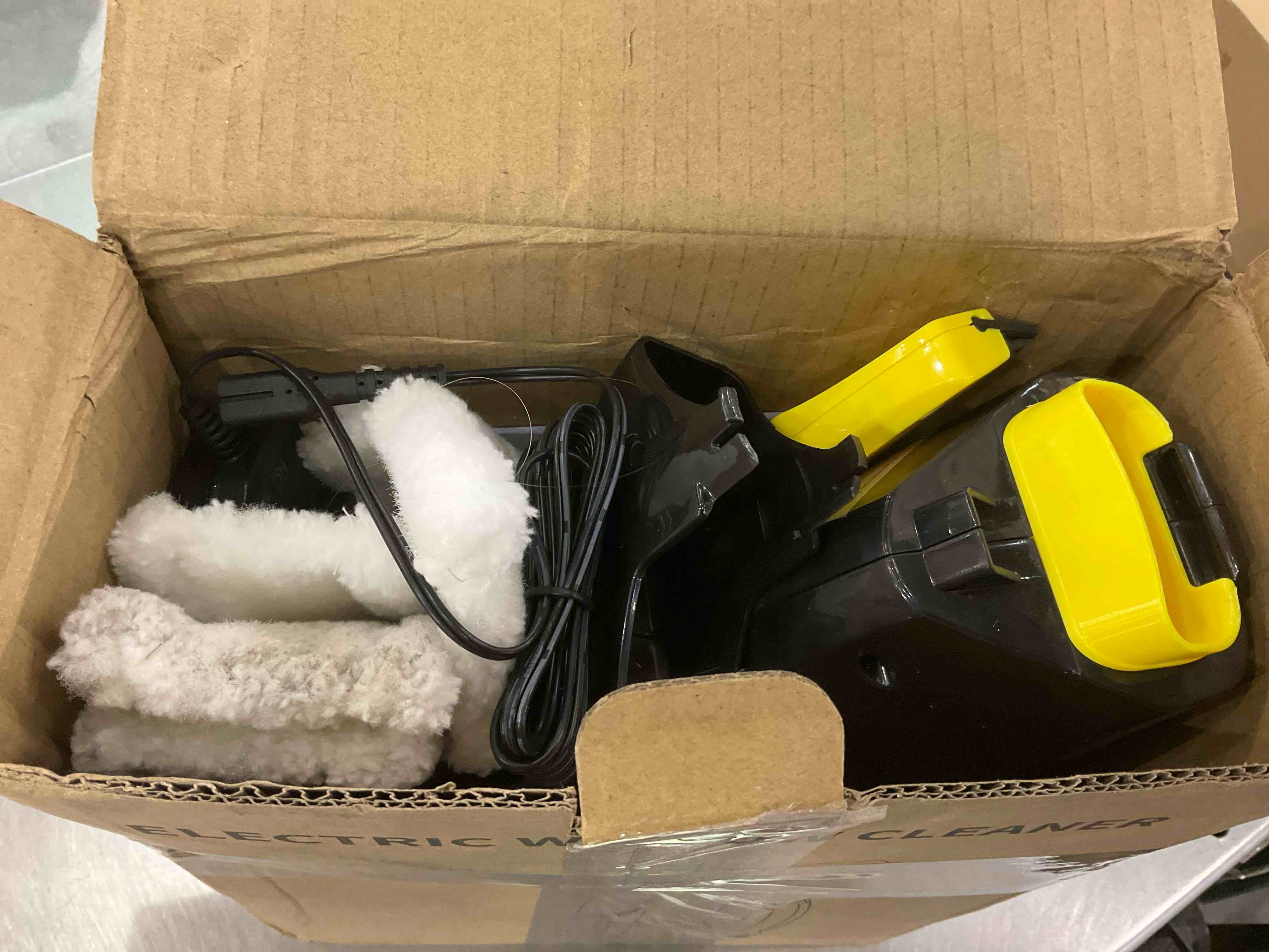 https://s3.amazonaws.com/lotting-images-prod/BargainHunt/EXS01278023_1711467070512.jpeg
