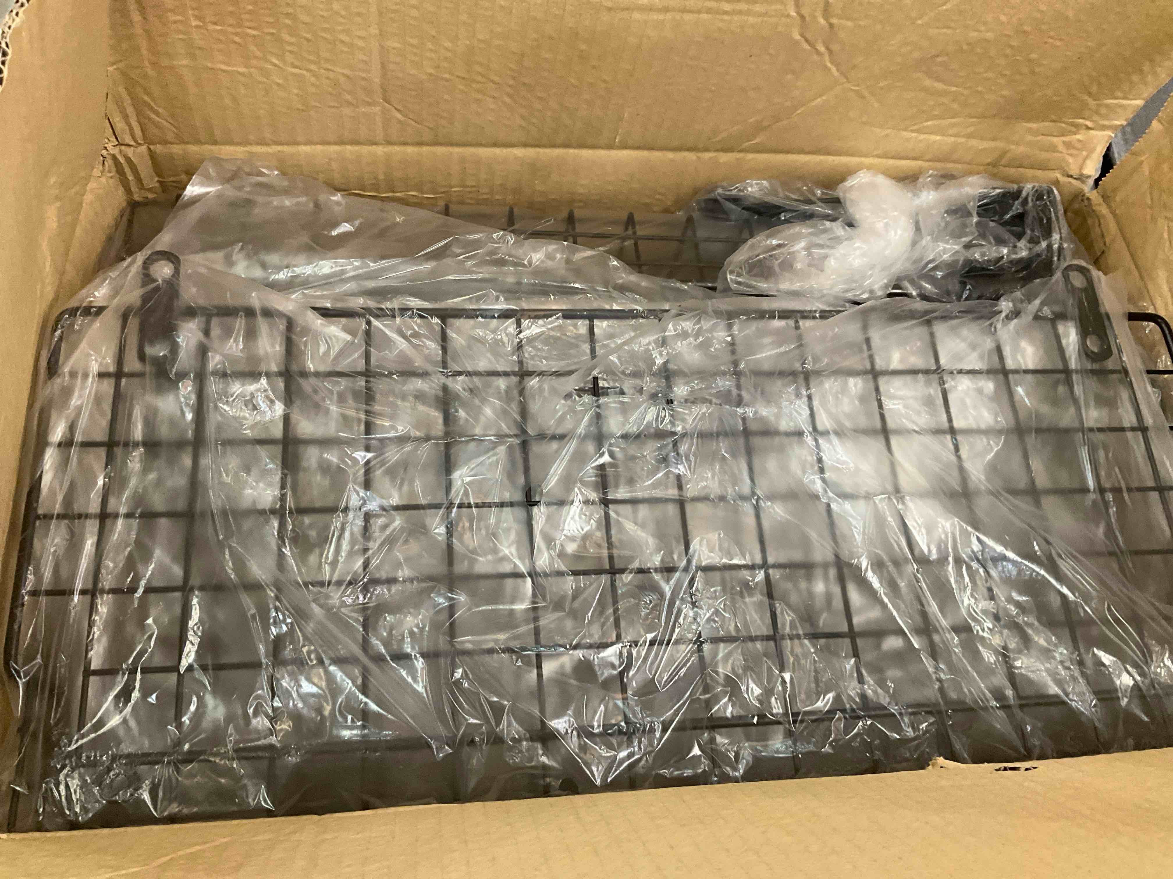 https://s3.amazonaws.com/lotting-images-prod/BargainHunt/EXS01278213_1711564947018.jpeg