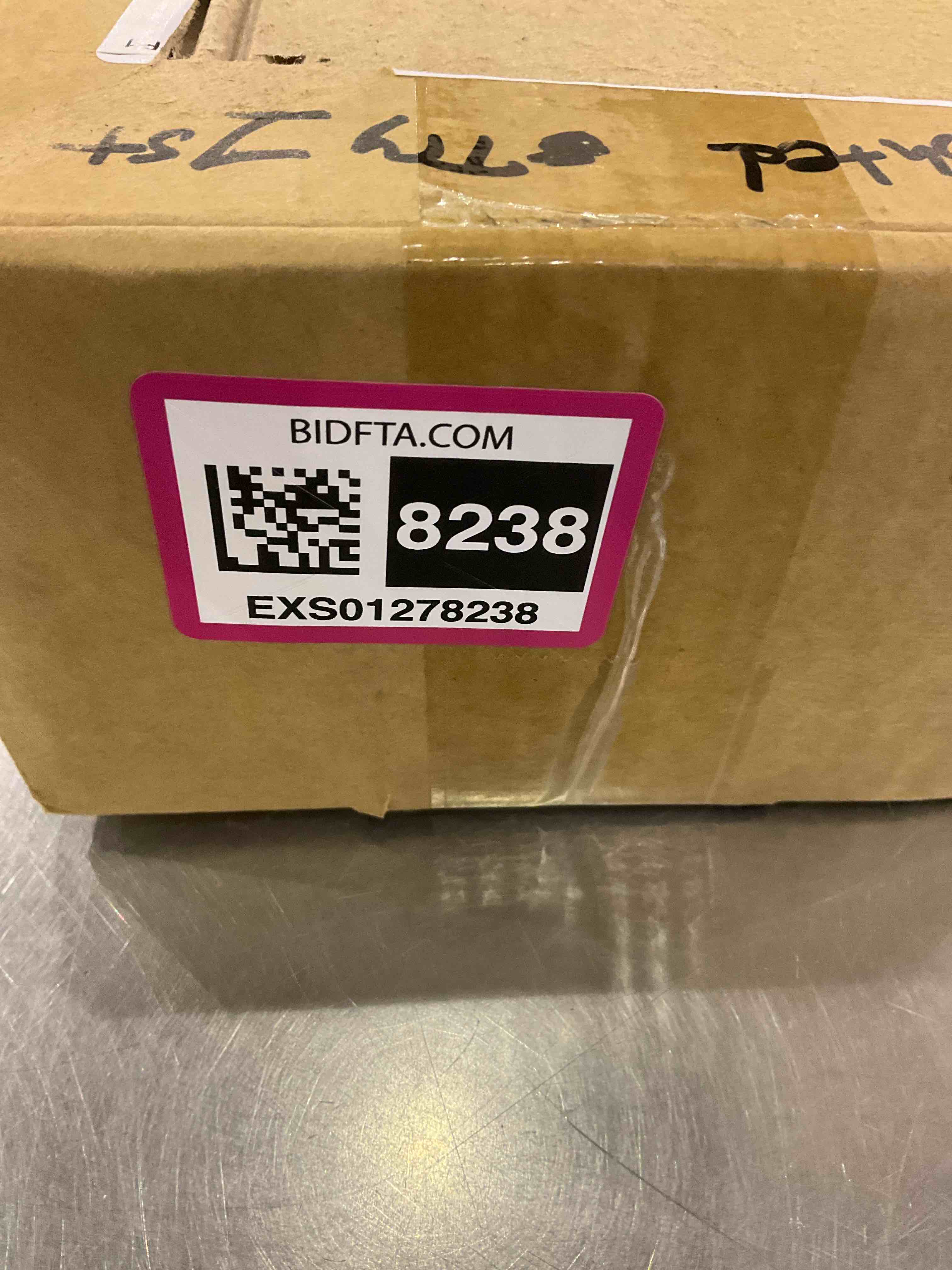 https://s3.amazonaws.com/lotting-images-prod/BargainHunt/EXS01278238_1711625329401.jpeg