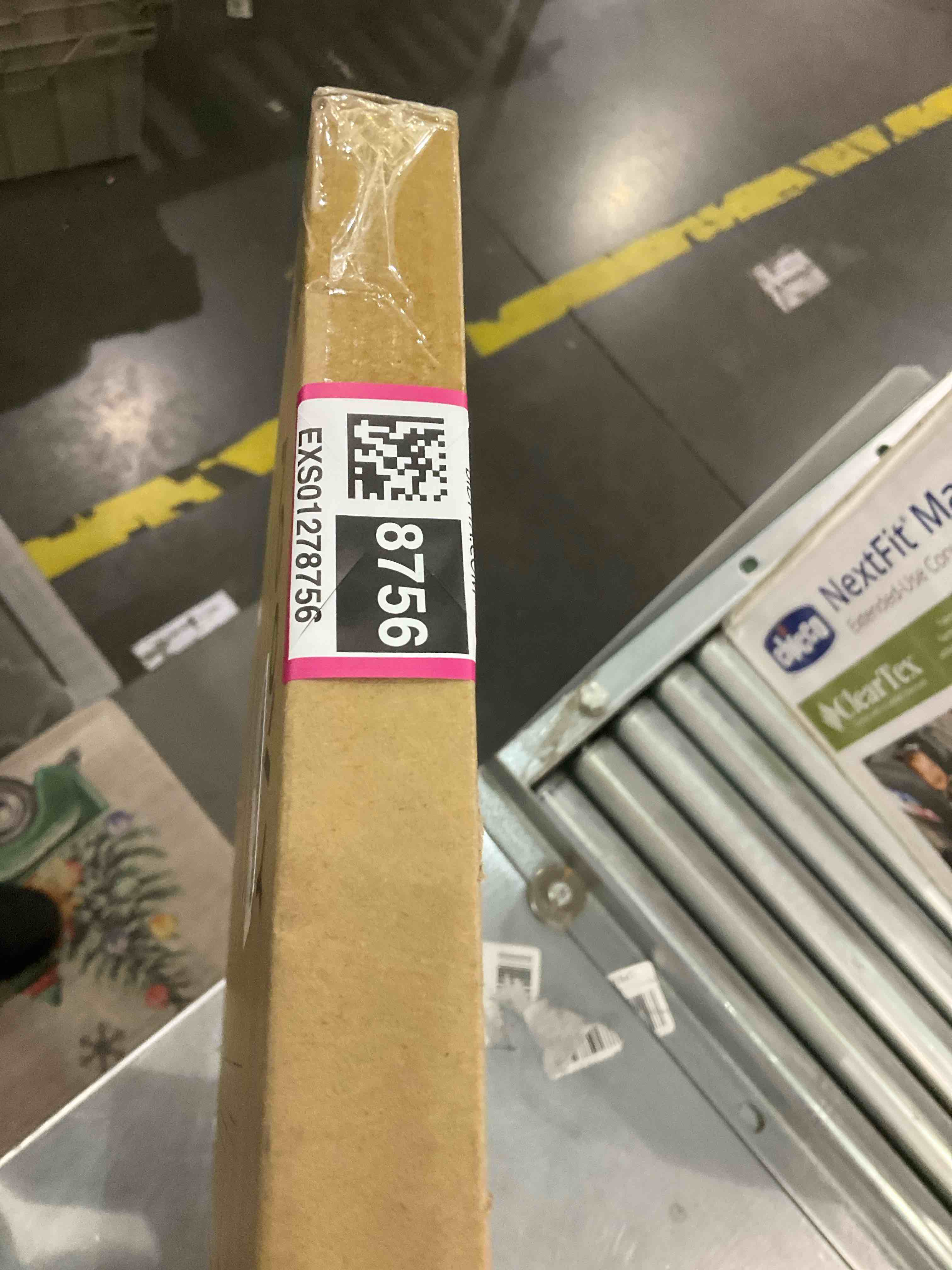 https://s3.amazonaws.com/lotting-images-prod/BargainHunt/EXS01278756_1711970493659.jpeg