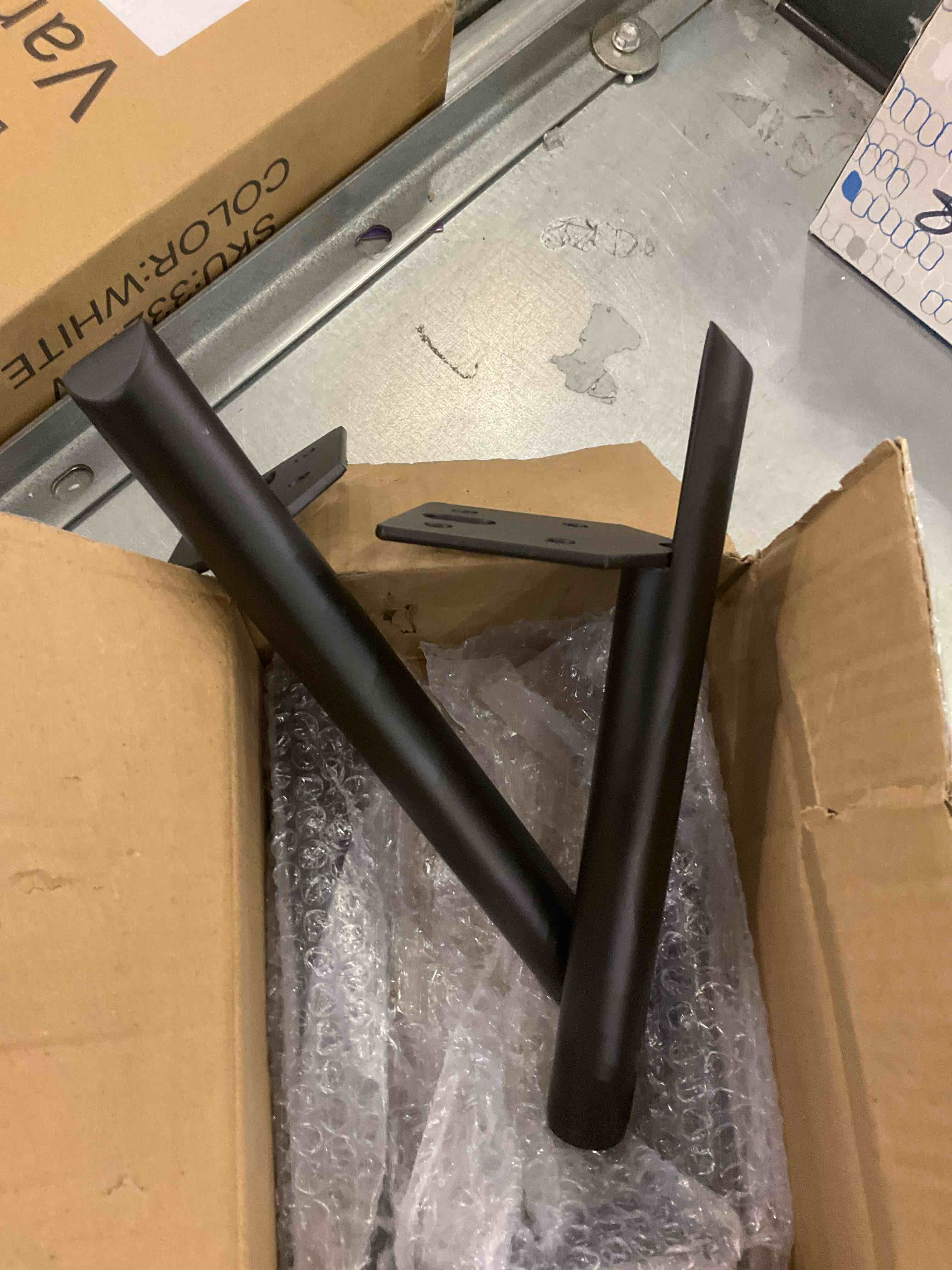 https://s3.amazonaws.com/lotting-images-prod/BargainHunt/EXS01278883_1711984293493.jpeg