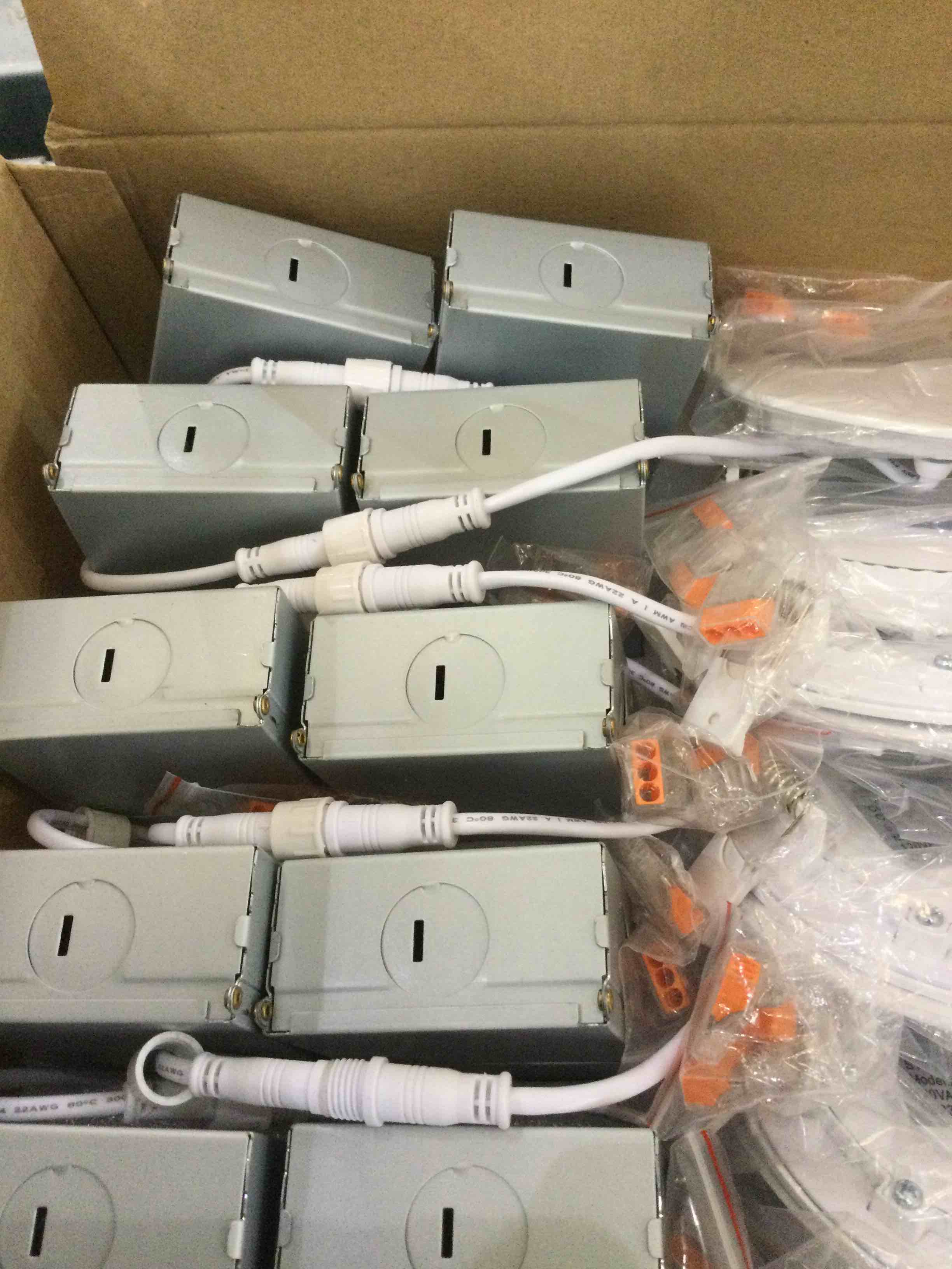 https://s3.amazonaws.com/lotting-images-prod/BargainHunt/EXS01279169_1711564989677.jpeg