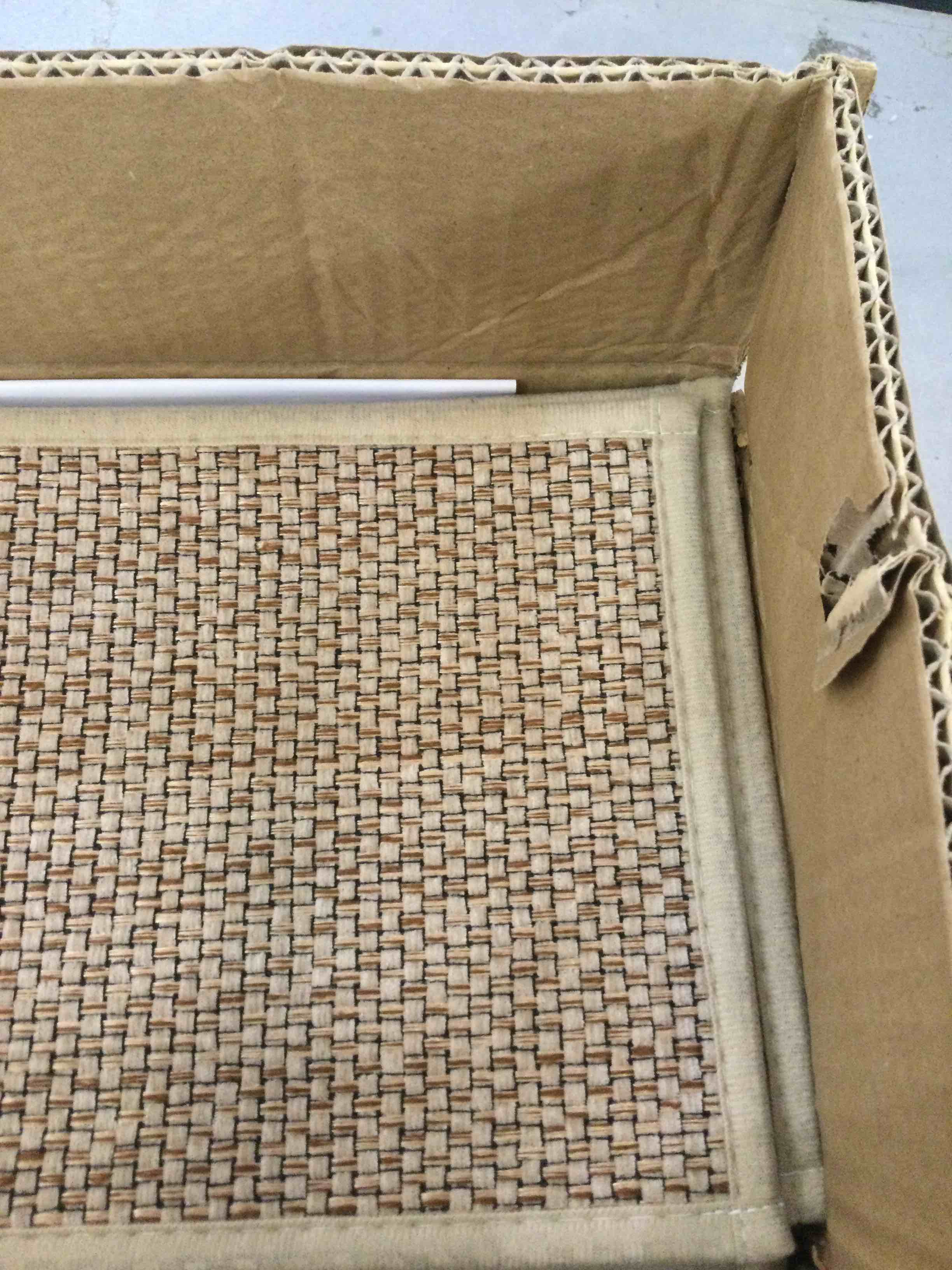 https://s3.amazonaws.com/lotting-images-prod/BargainHunt/EXS01279172_1711565608524.jpeg