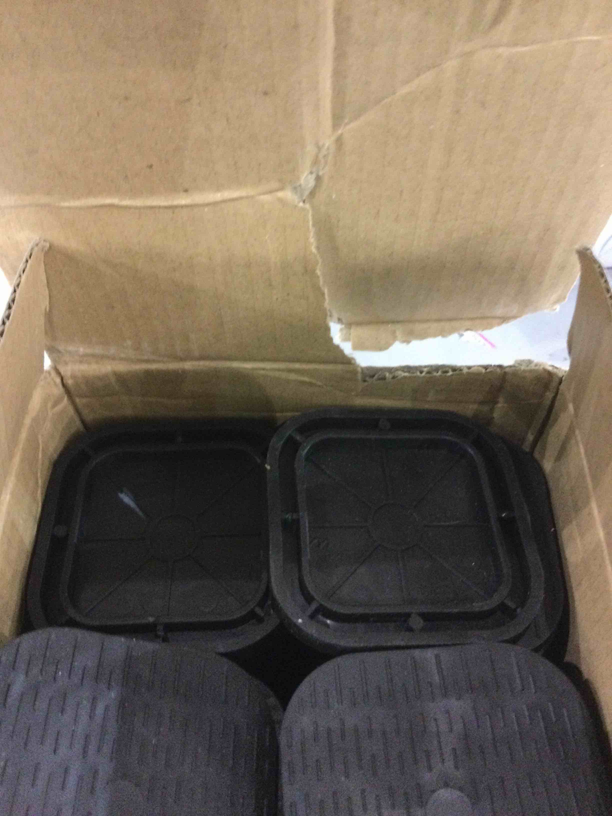 https://s3.amazonaws.com/lotting-images-prod/BargainHunt/EXS01279315_1711970610118.jpeg