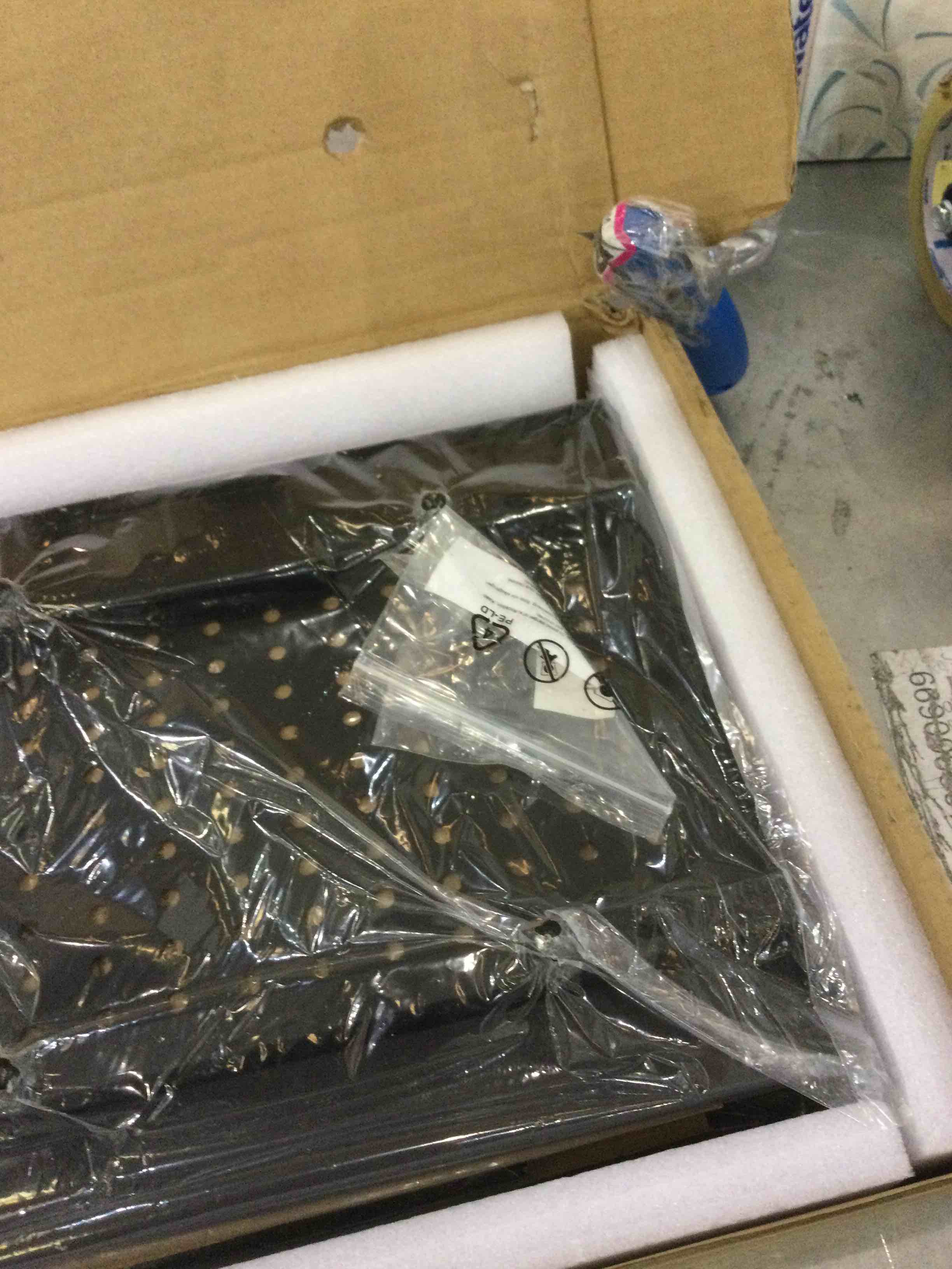https://s3.amazonaws.com/lotting-images-prod/BargainHunt/EXS01279370_1711983123942.jpeg