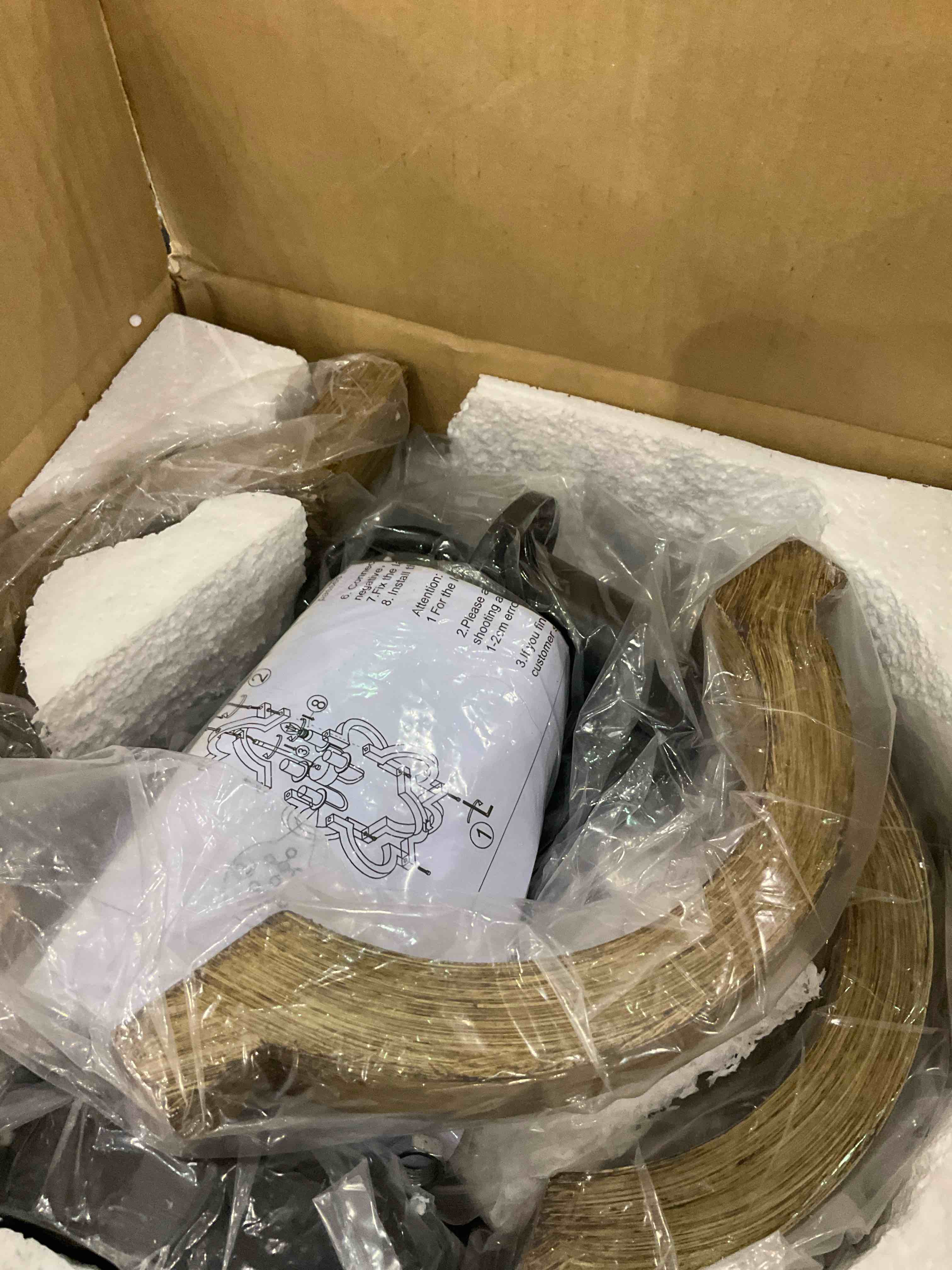 https://s3.amazonaws.com/lotting-images-prod/BargainHunt/EXS01279523_1713269354170.jpeg