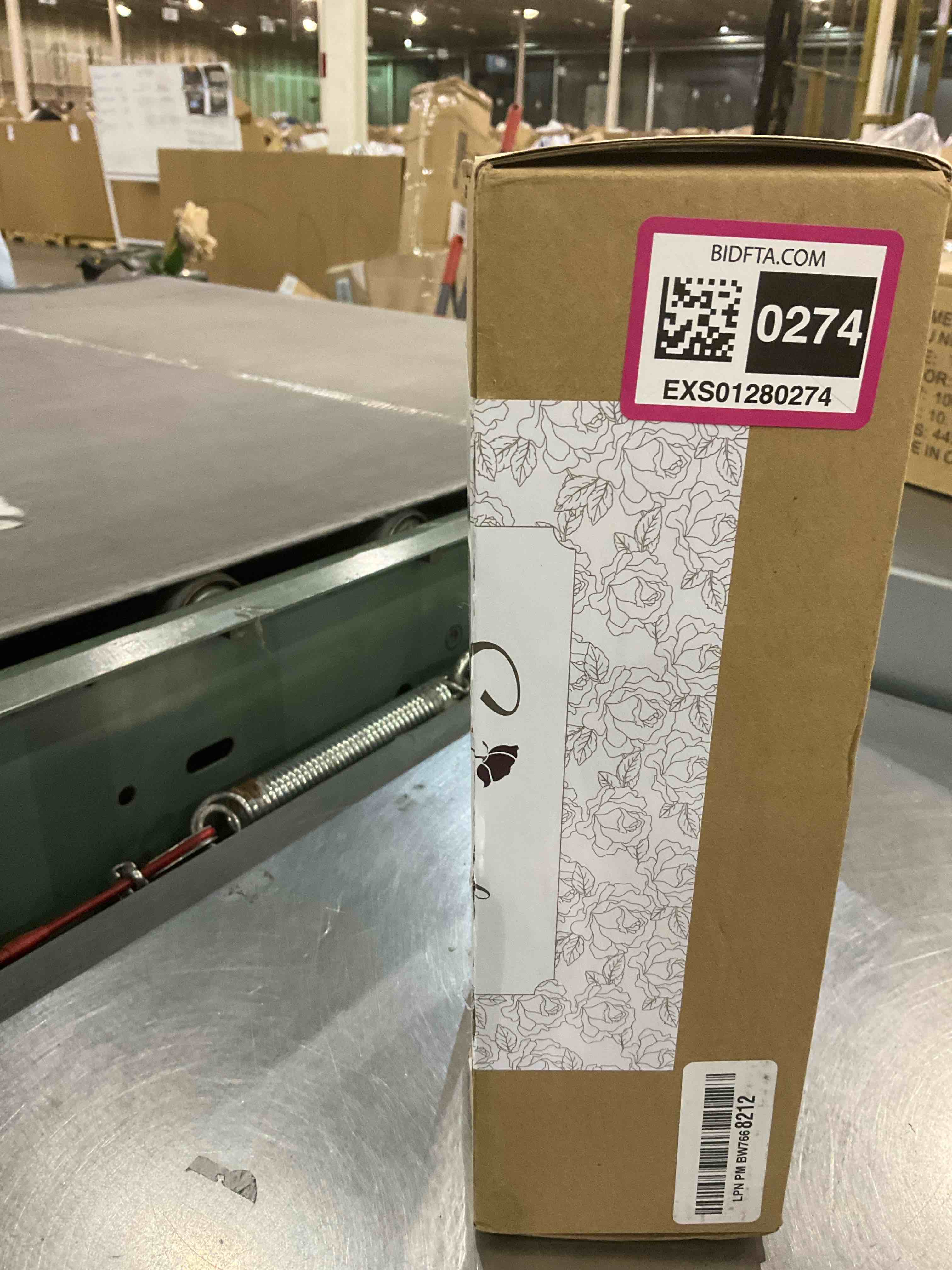https://s3.amazonaws.com/lotting-images-prod/BargainHunt/EXS01280274_1712669878996.jpeg