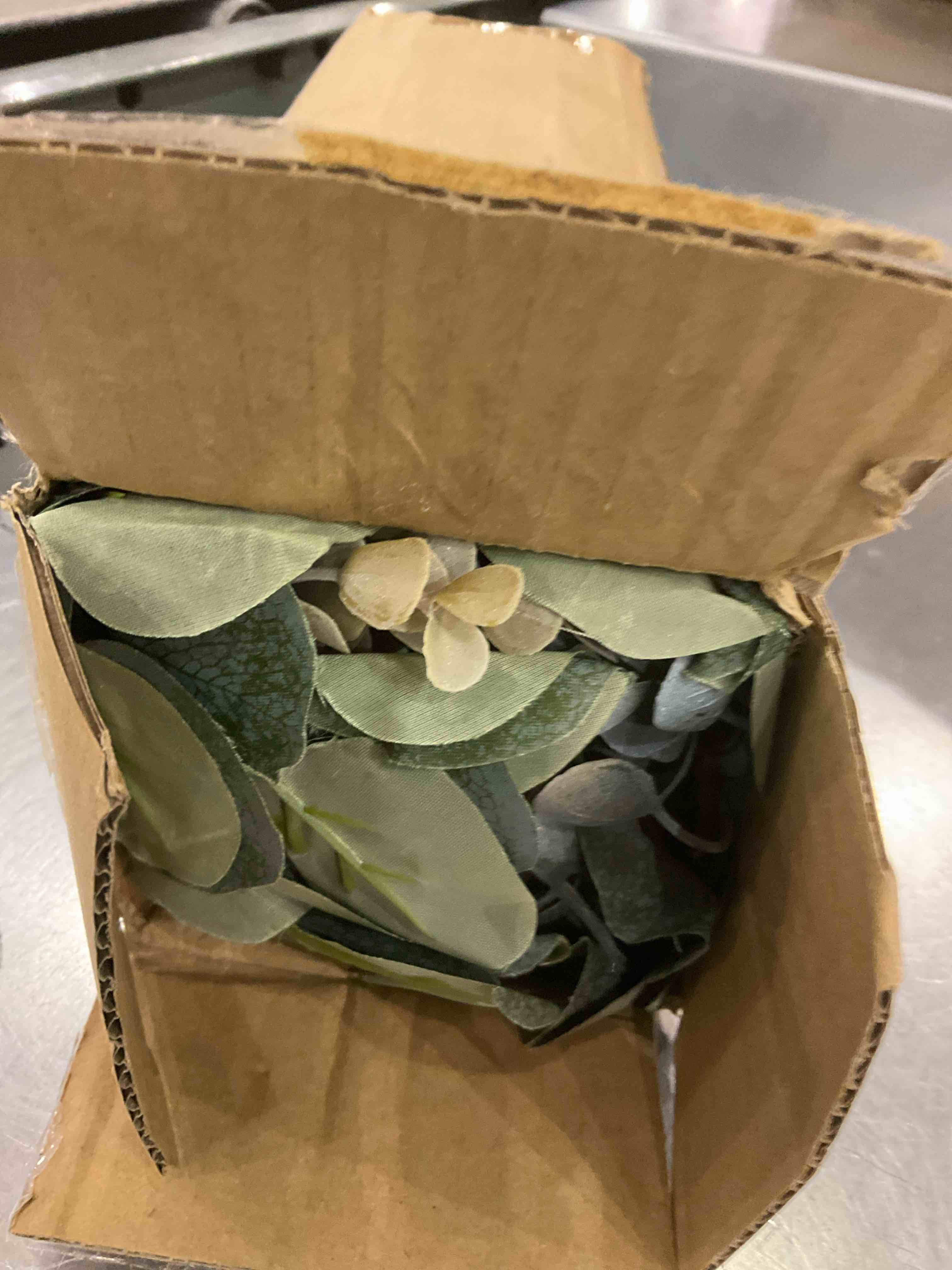 https://s3.amazonaws.com/lotting-images-prod/BargainHunt/EXS01280290_1712670606353.jpeg