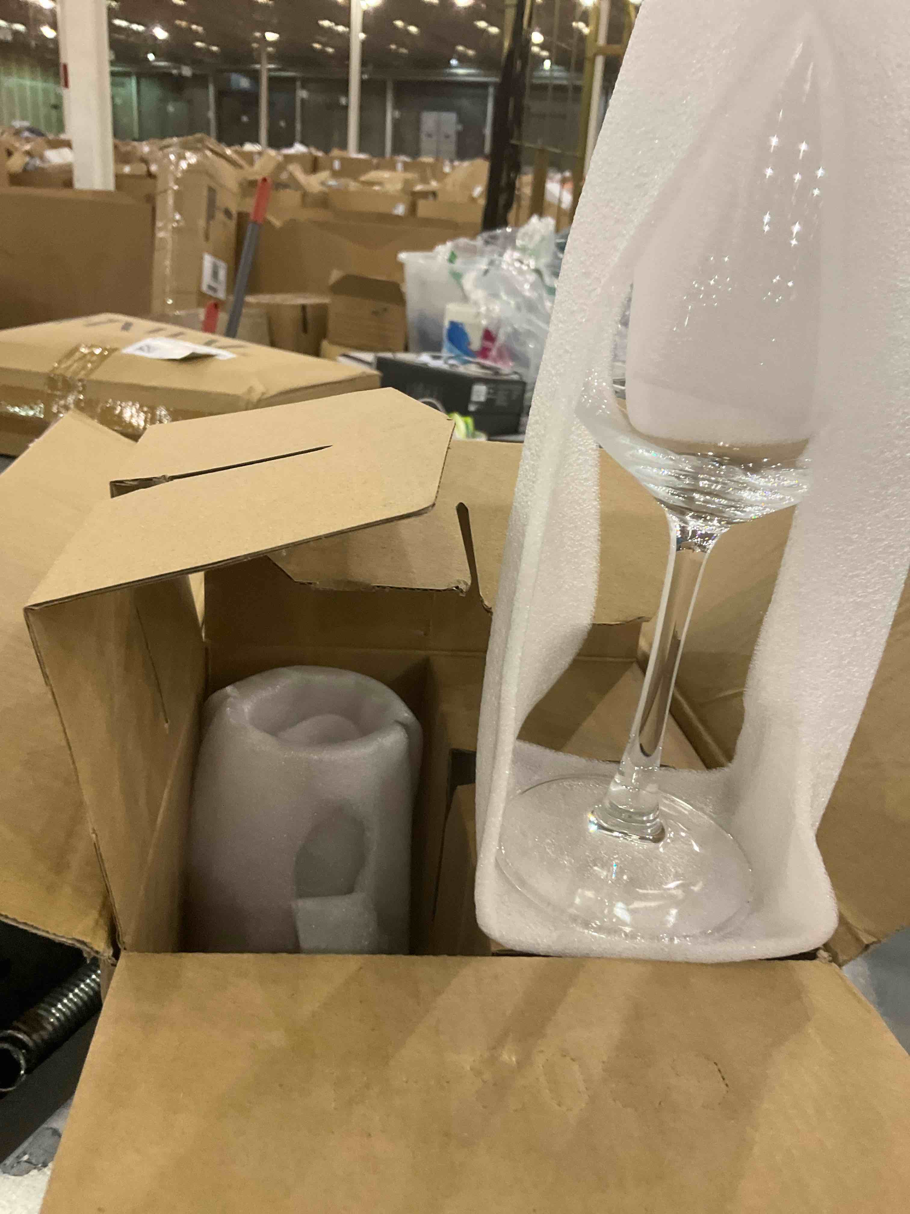 https://s3.amazonaws.com/lotting-images-prod/BargainHunt/EXS01280343_1712676855366.jpeg