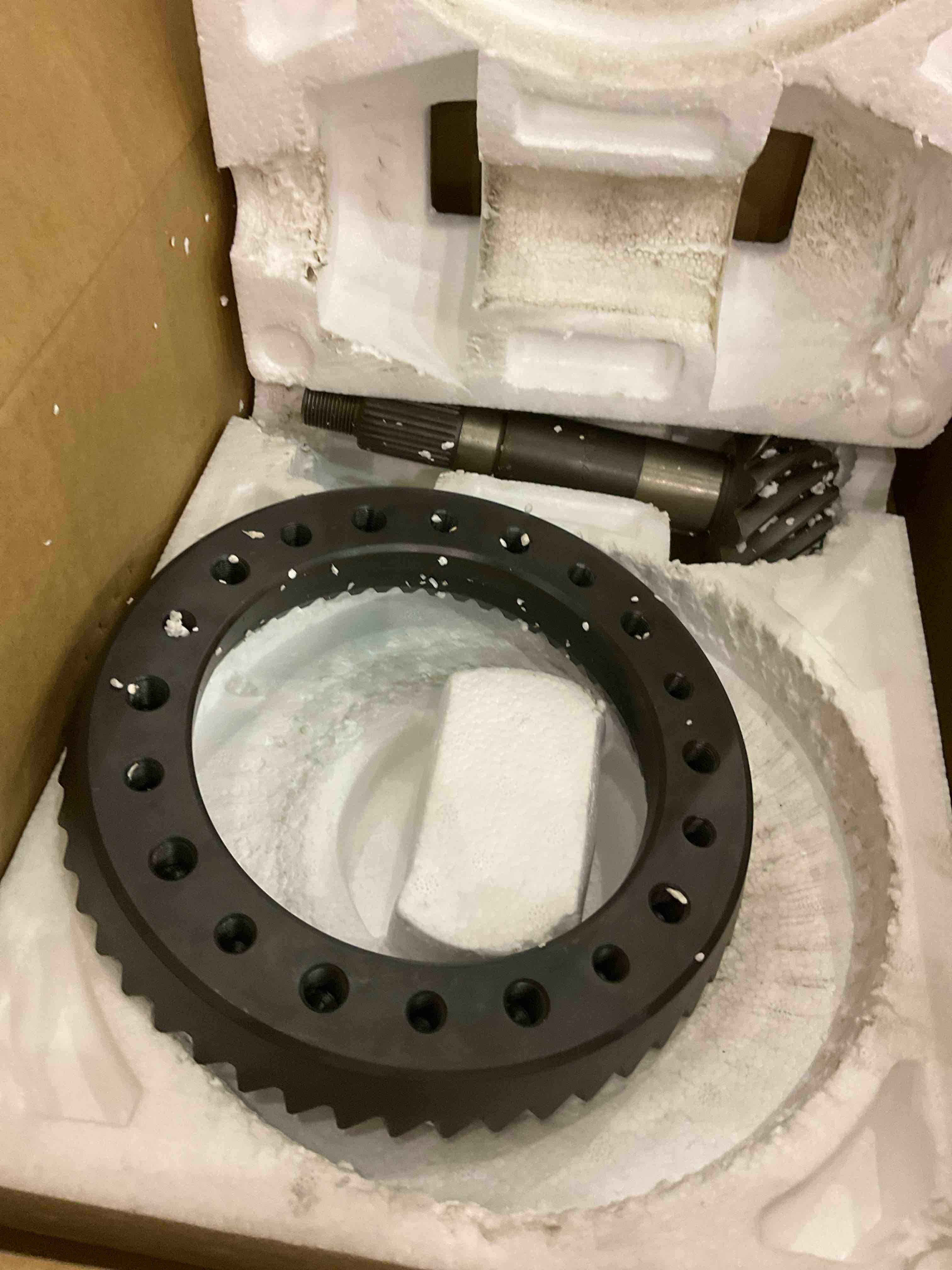 https://s3.amazonaws.com/lotting-images-prod/BargainHunt/EXS01280454_1712751690826.jpeg