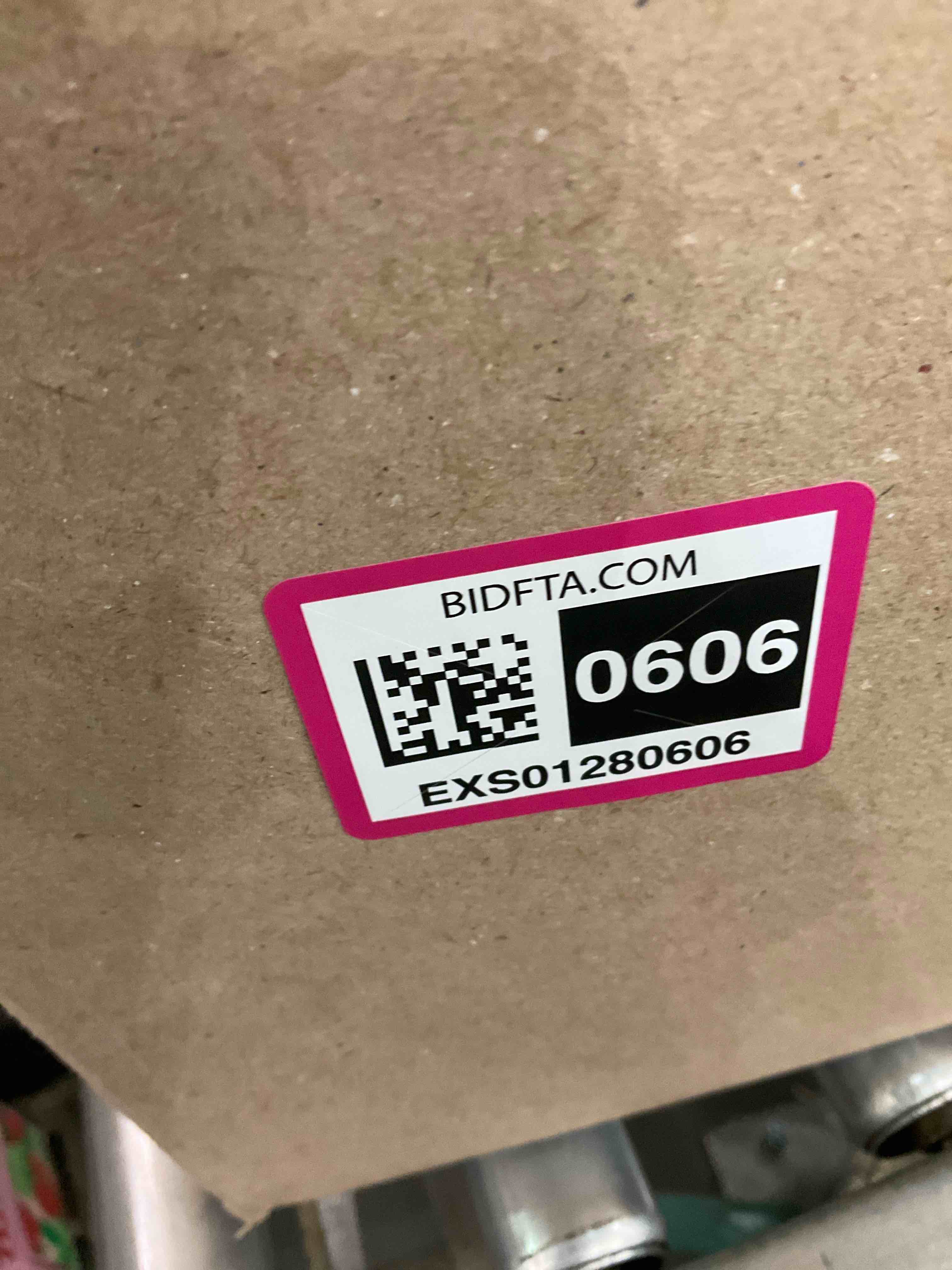 https://s3.amazonaws.com/lotting-images-prod/BargainHunt/EXS01280606_1721926502353.jpeg
