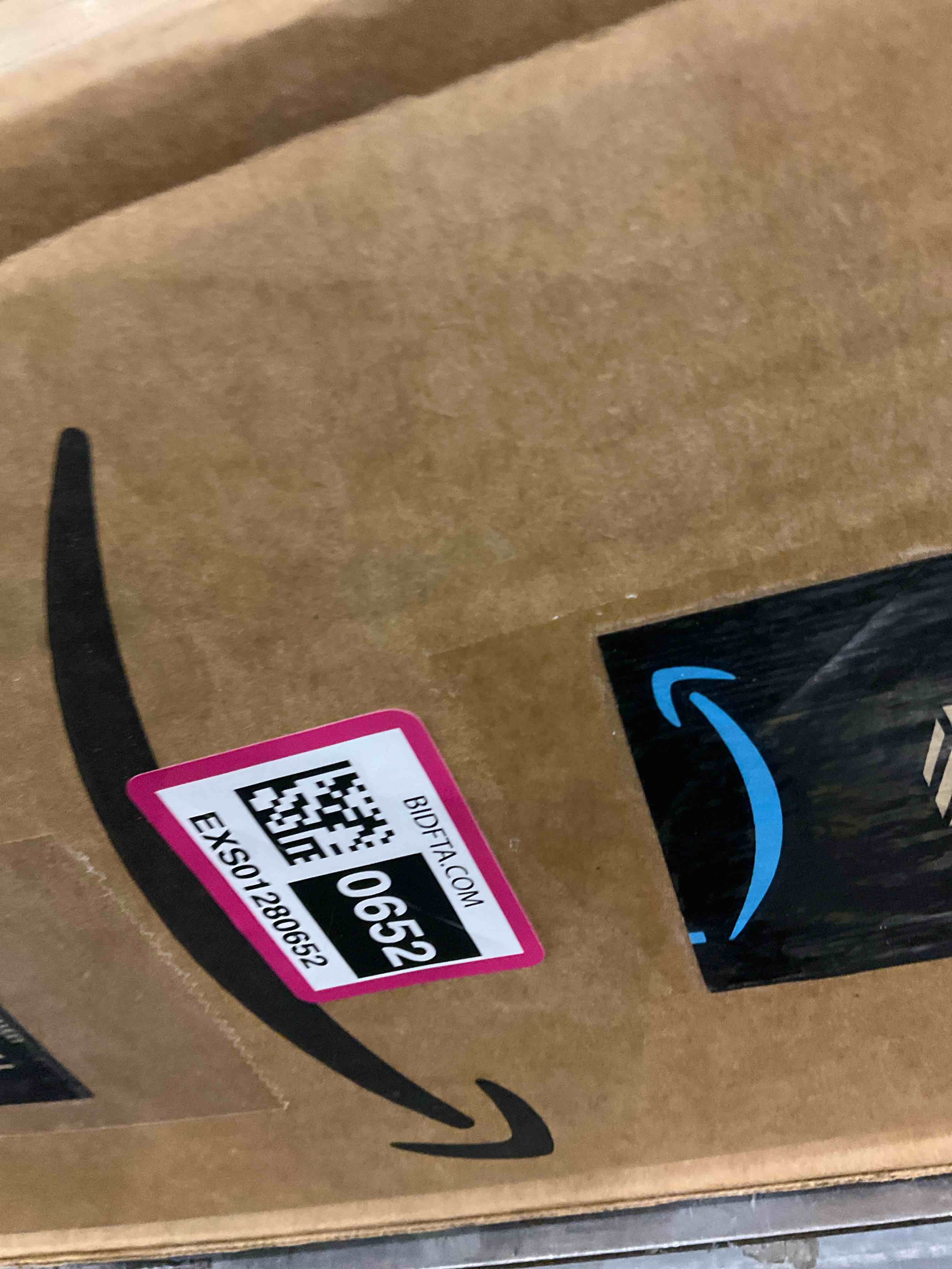 https://s3.amazonaws.com/lotting-images-prod/BargainHunt/EXS01280652_1721992499231.jpeg