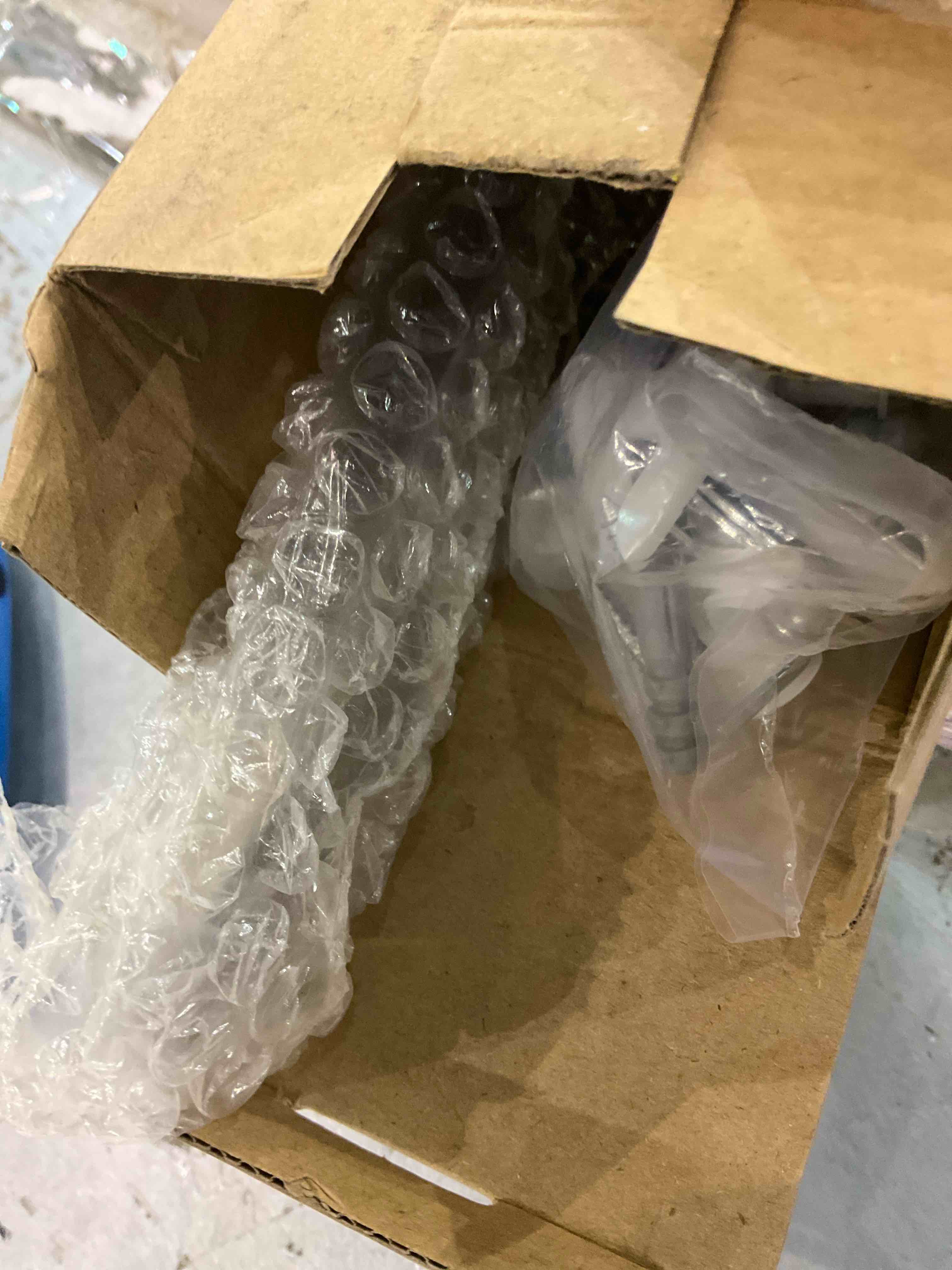 https://s3.amazonaws.com/lotting-images-prod/BargainHunt/EXS01280758_1722259832016.jpeg