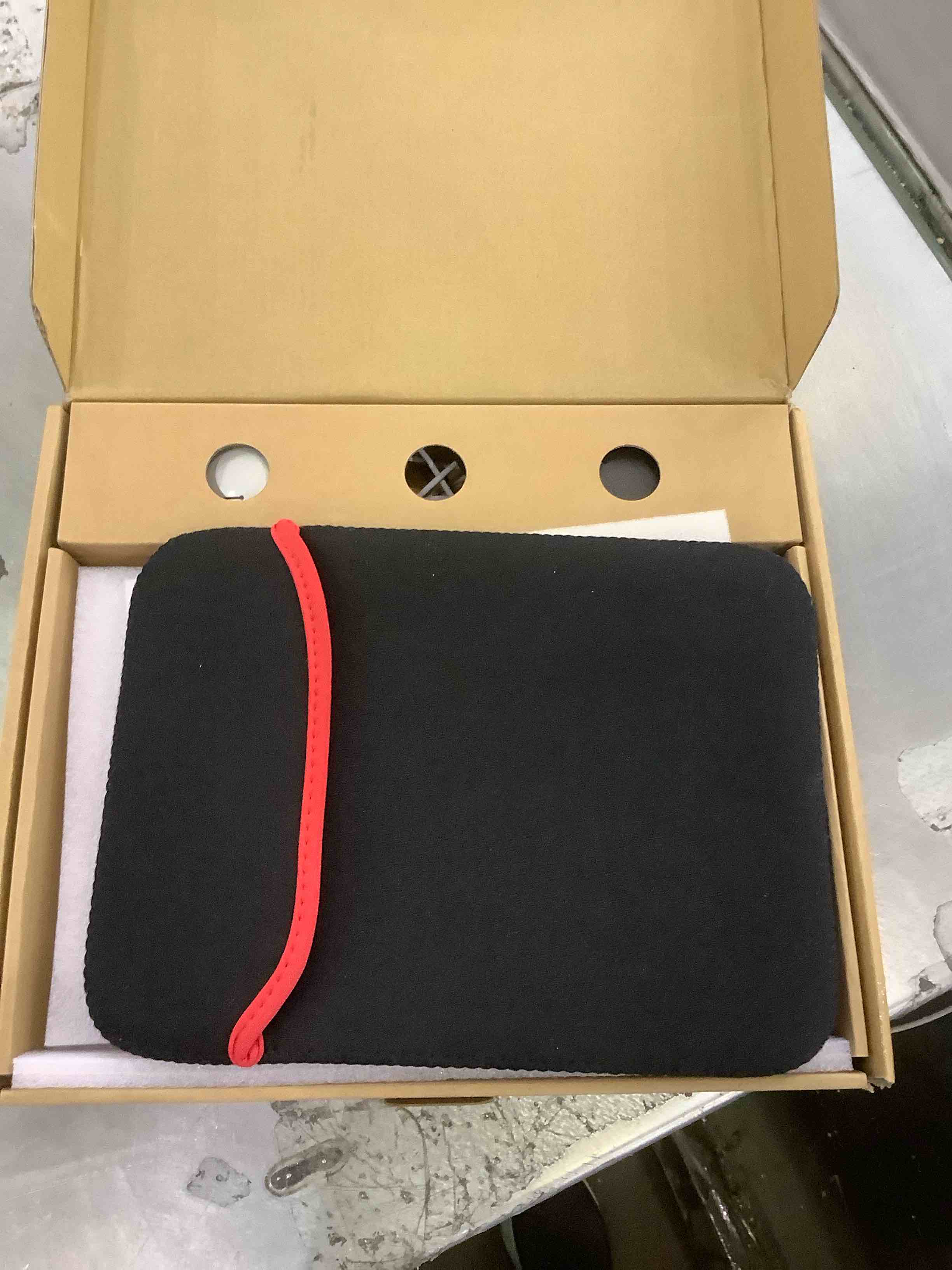 https://s3.amazonaws.com/lotting-images-prod/BargainHunt/EXS01281051_1712068880680.jpeg
