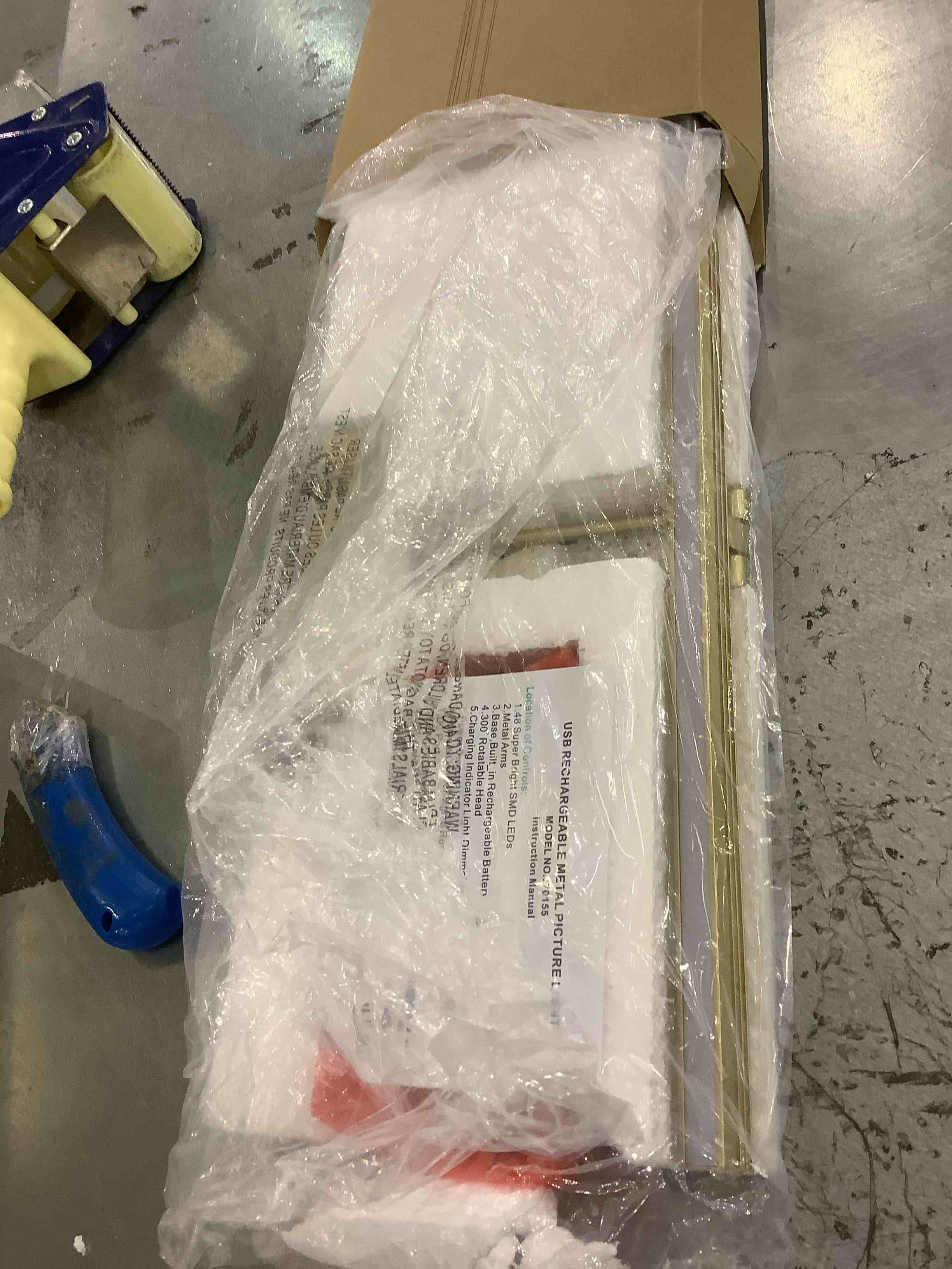 https://s3.amazonaws.com/lotting-images-prod/BargainHunt/EXS01281056_1712069610121.jpeg