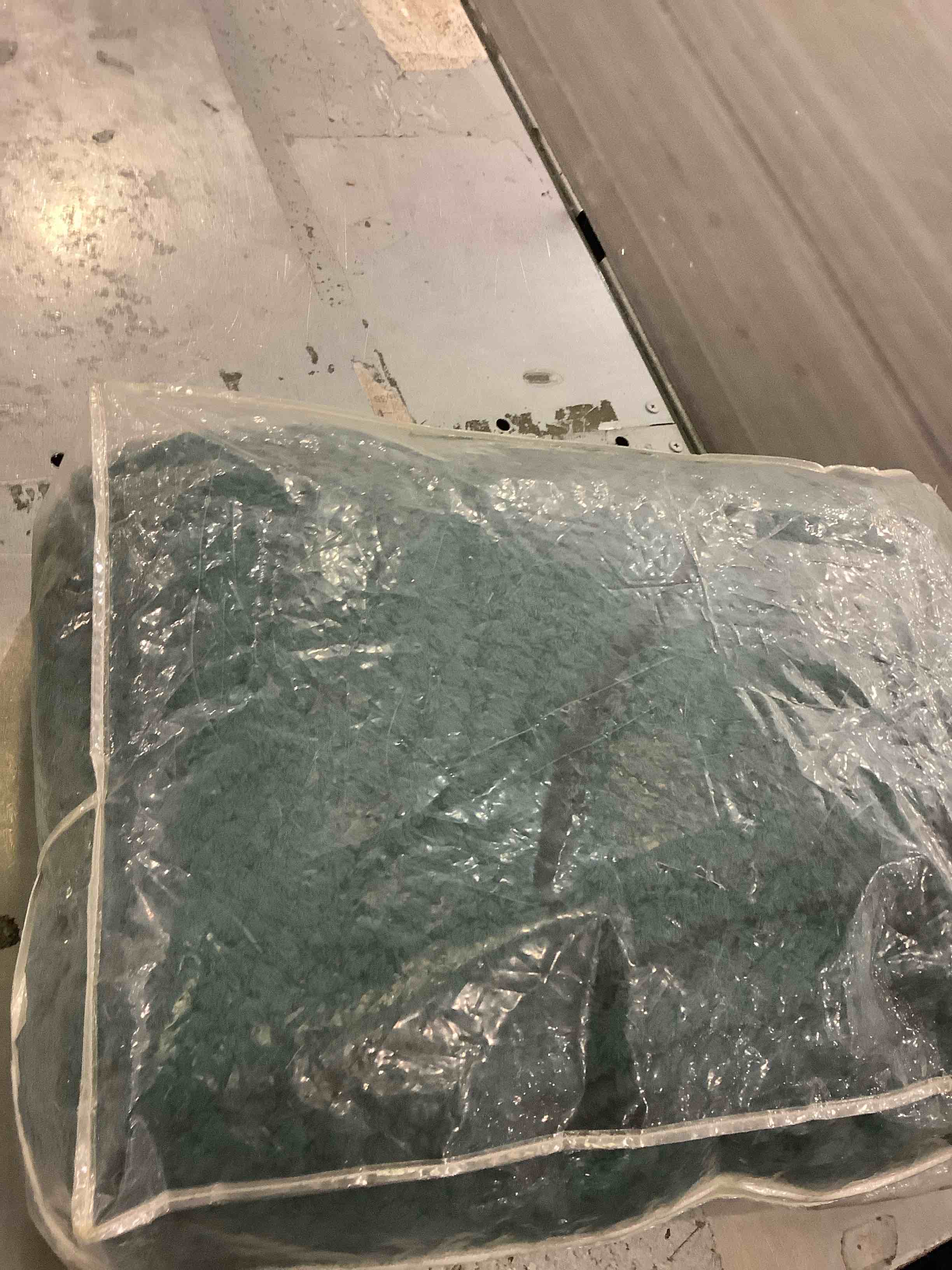 https://s3.amazonaws.com/lotting-images-prod/BargainHunt/EXS01281074_1712070914198.jpeg