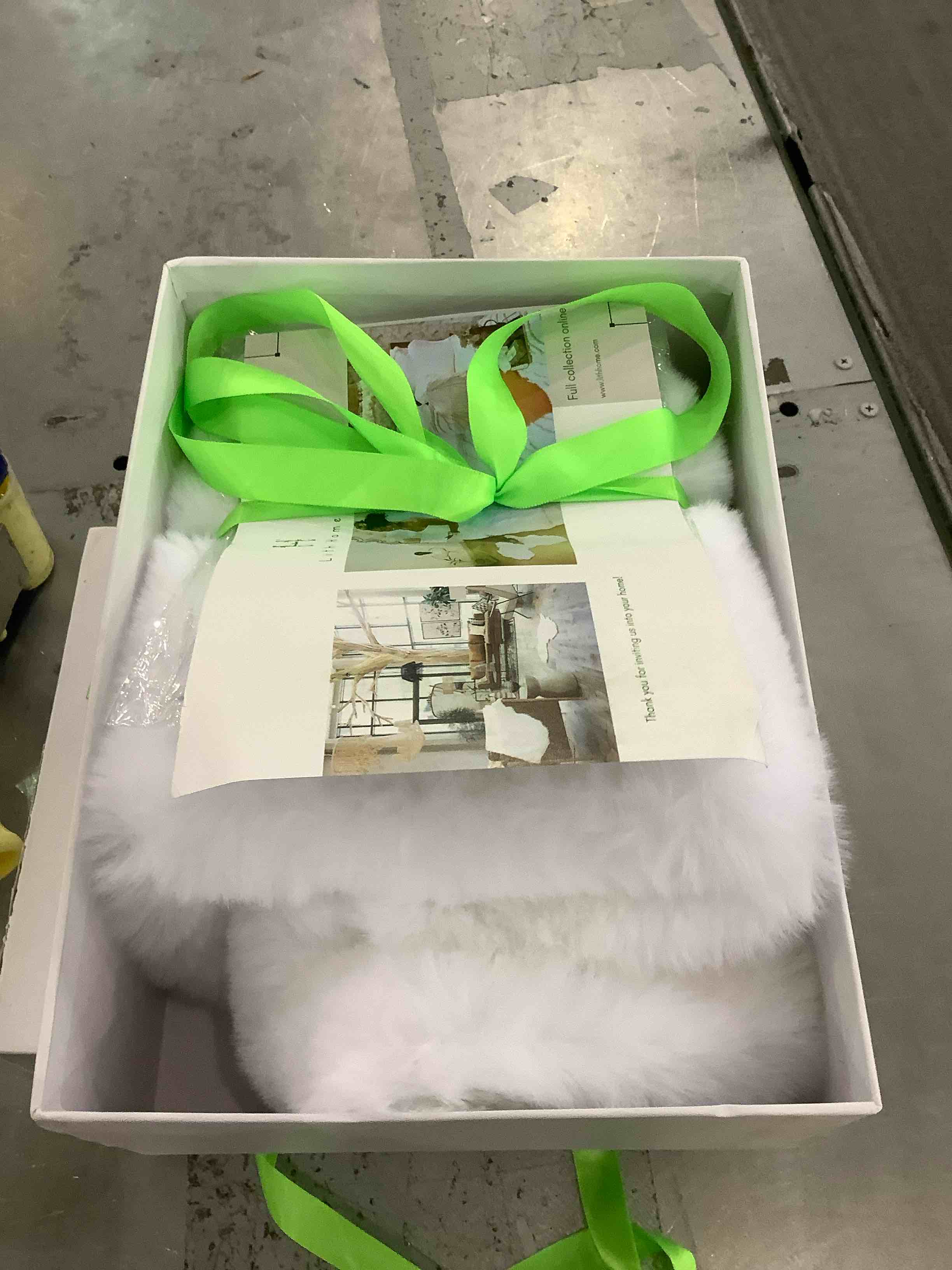 https://s3.amazonaws.com/lotting-images-prod/BargainHunt/EXS01281160_1712148253536.jpeg