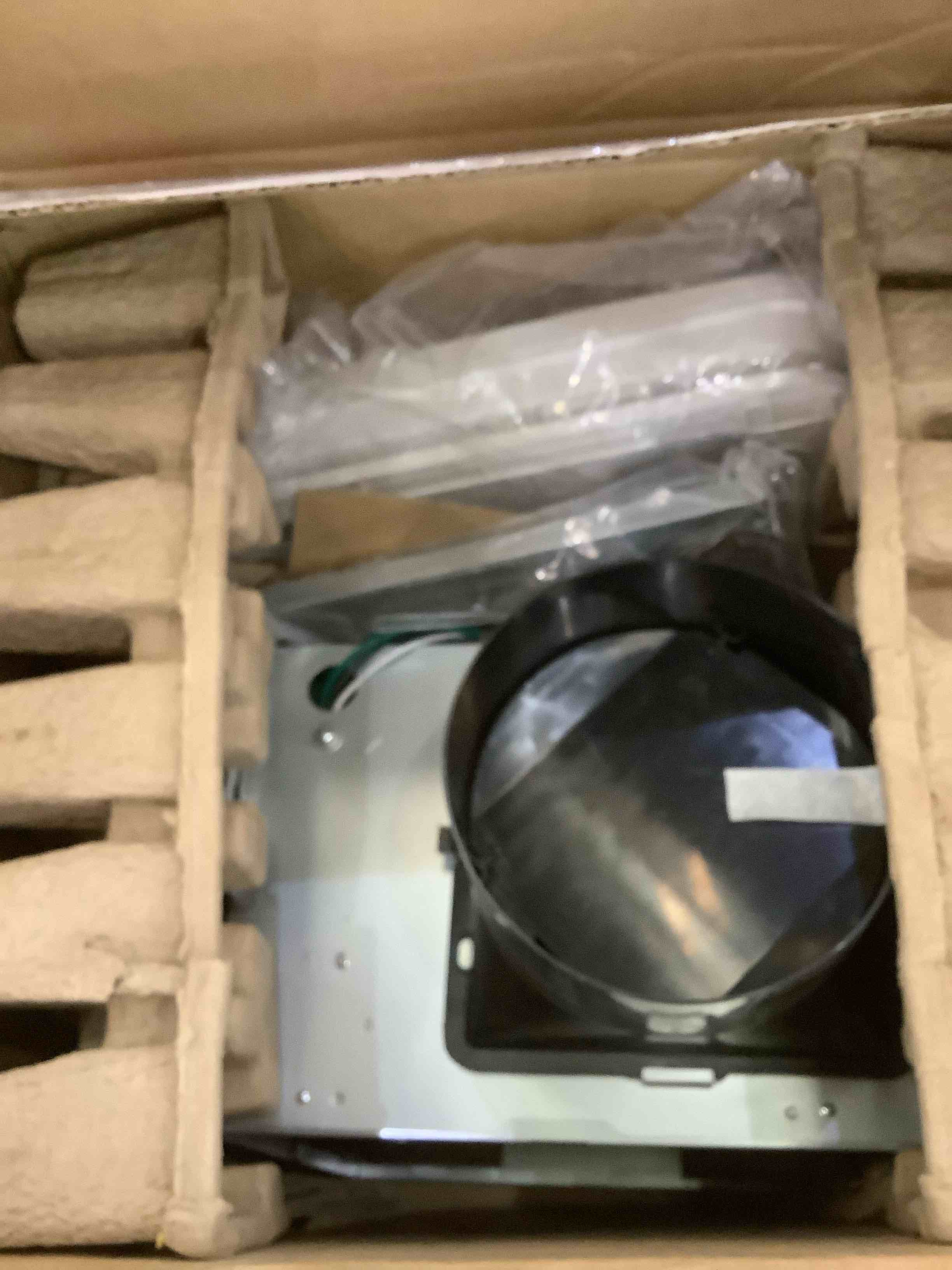 https://s3.amazonaws.com/lotting-images-prod/BargainHunt/EXS01281188_1712152018056.jpeg