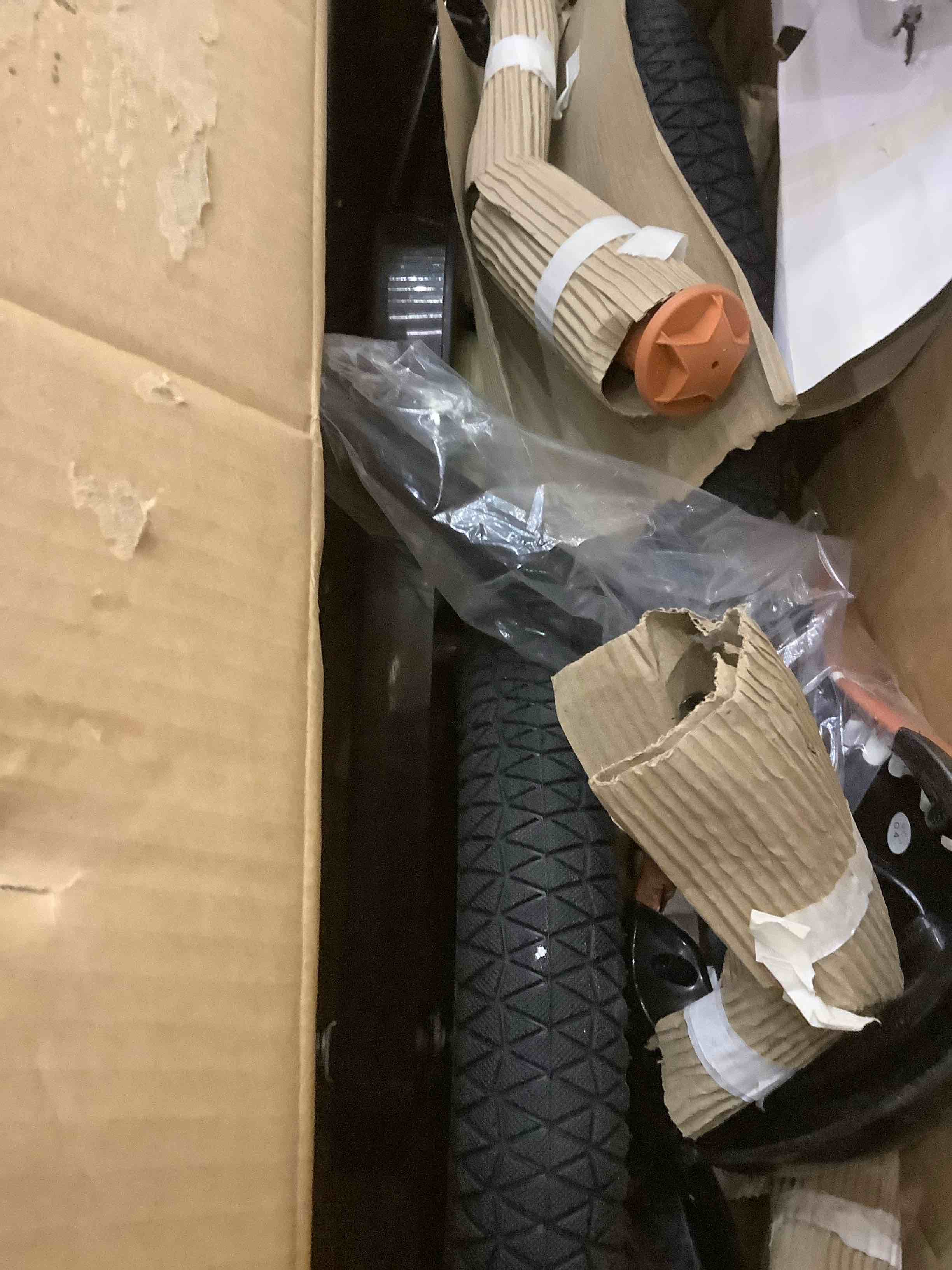https://s3.amazonaws.com/lotting-images-prod/BargainHunt/EXS01281191_1712152300832.jpeg