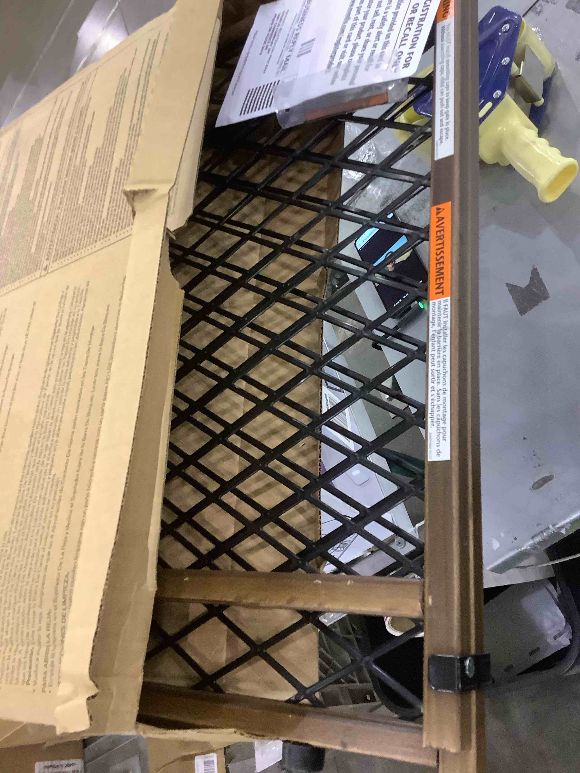 https://s3.amazonaws.com/lotting-images-prod/BargainHunt/EXS01281382_1712241843564.jpeg