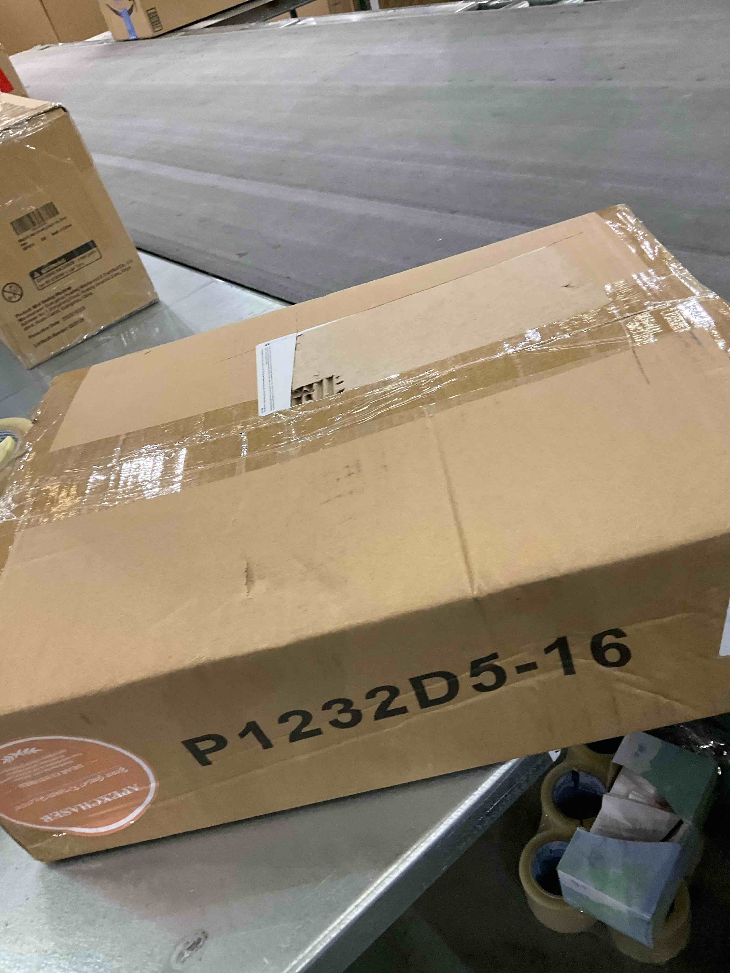 https://s3.amazonaws.com/lotting-images-prod/BargainHunt/EXS01281526_1712066631918.jpeg