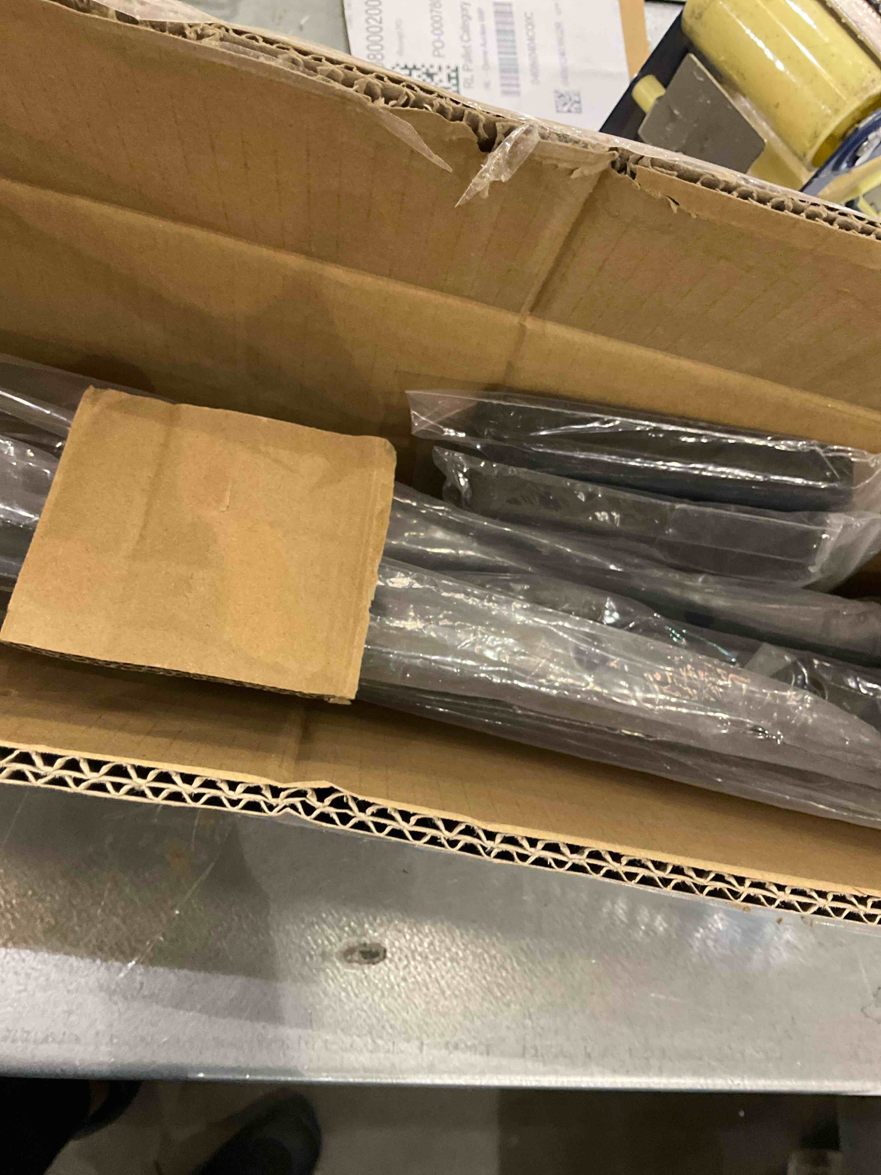 https://s3.amazonaws.com/lotting-images-prod/BargainHunt/EXS01281583_1712148243522.jpeg