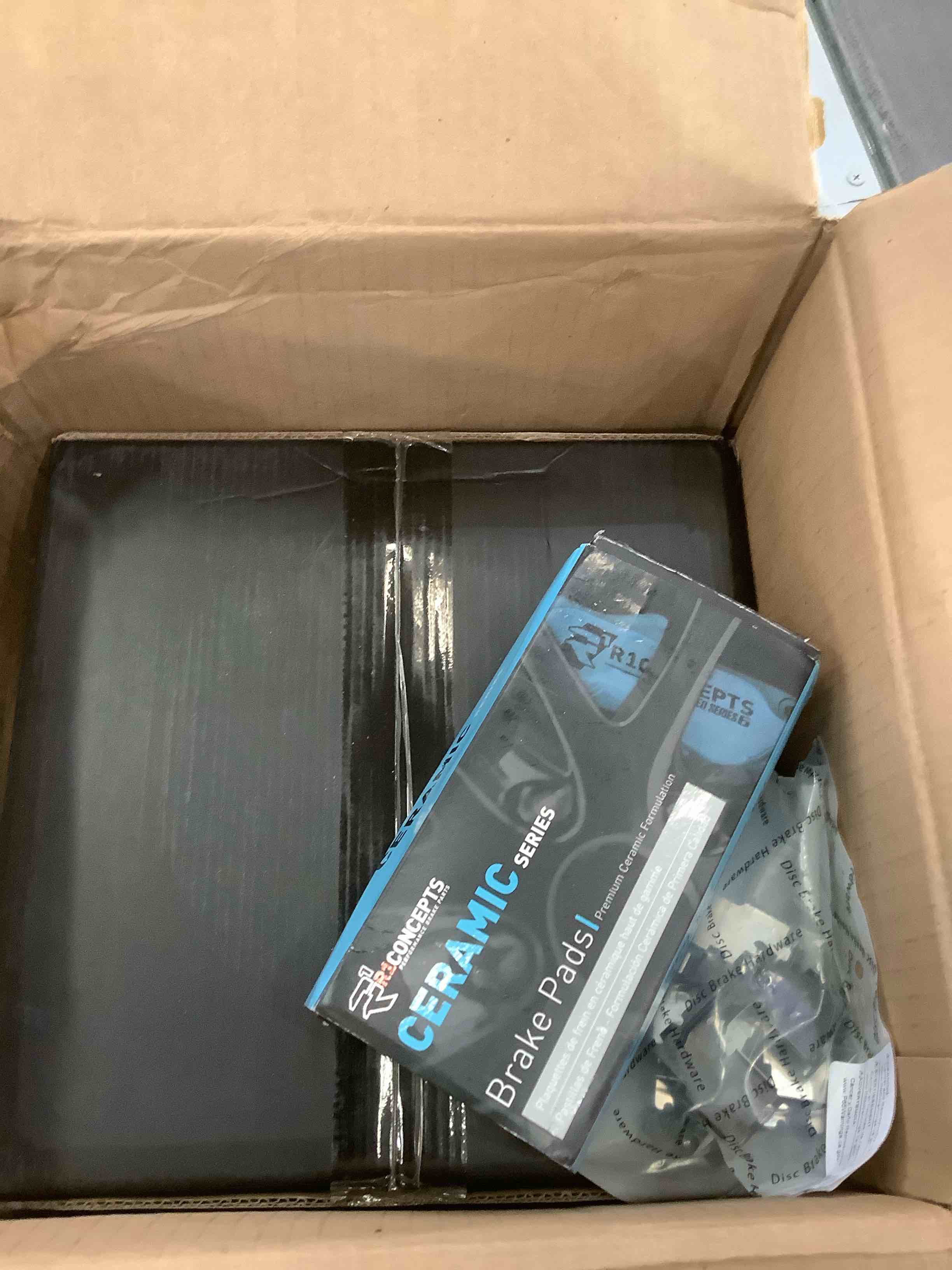 https://s3.amazonaws.com/lotting-images-prod/BargainHunt/EXS01281935_1713799514598.jpeg