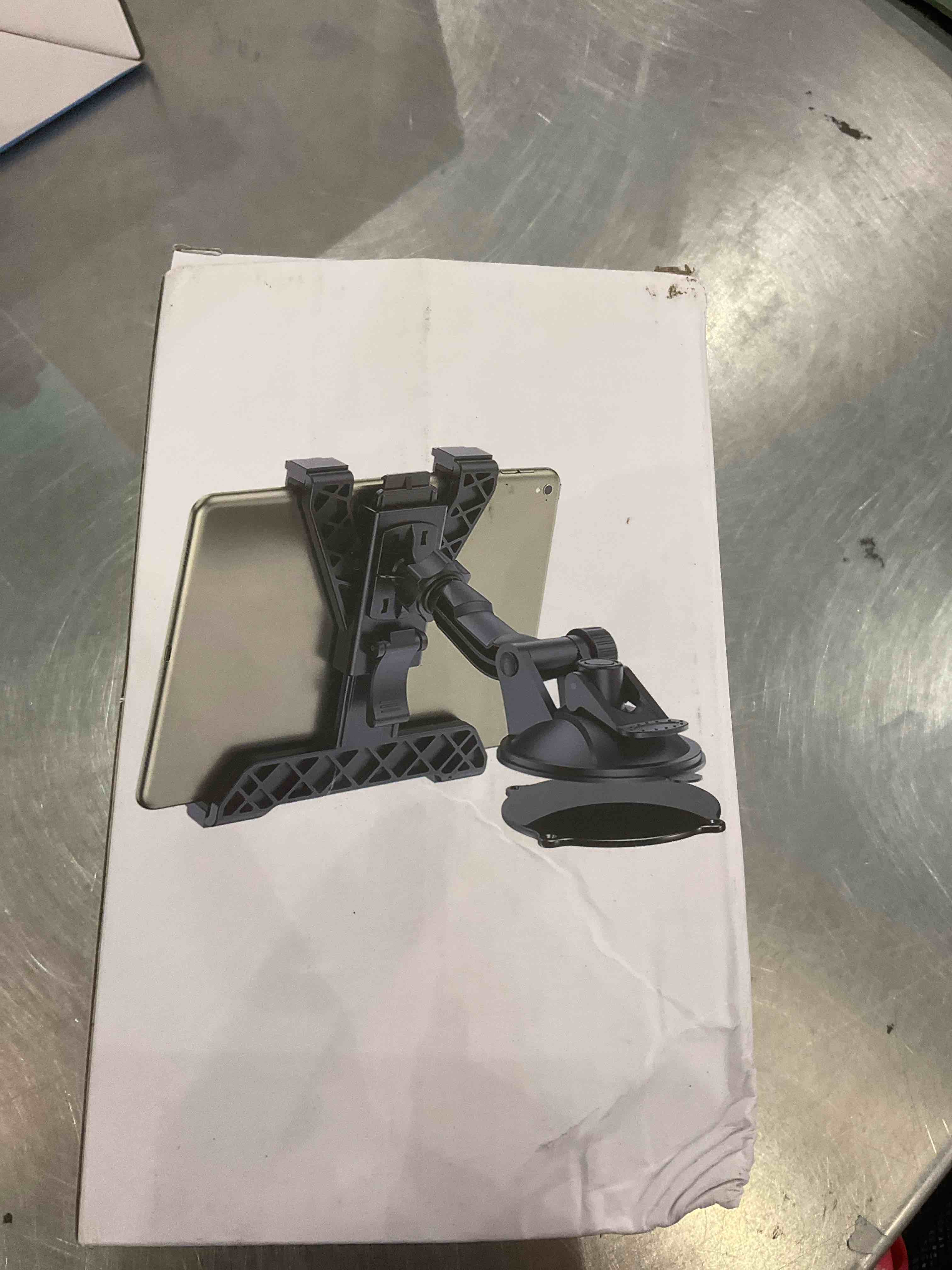 https://s3.amazonaws.com/lotting-images-prod/BargainHunt/EXS01282130_1715868004786.jpeg