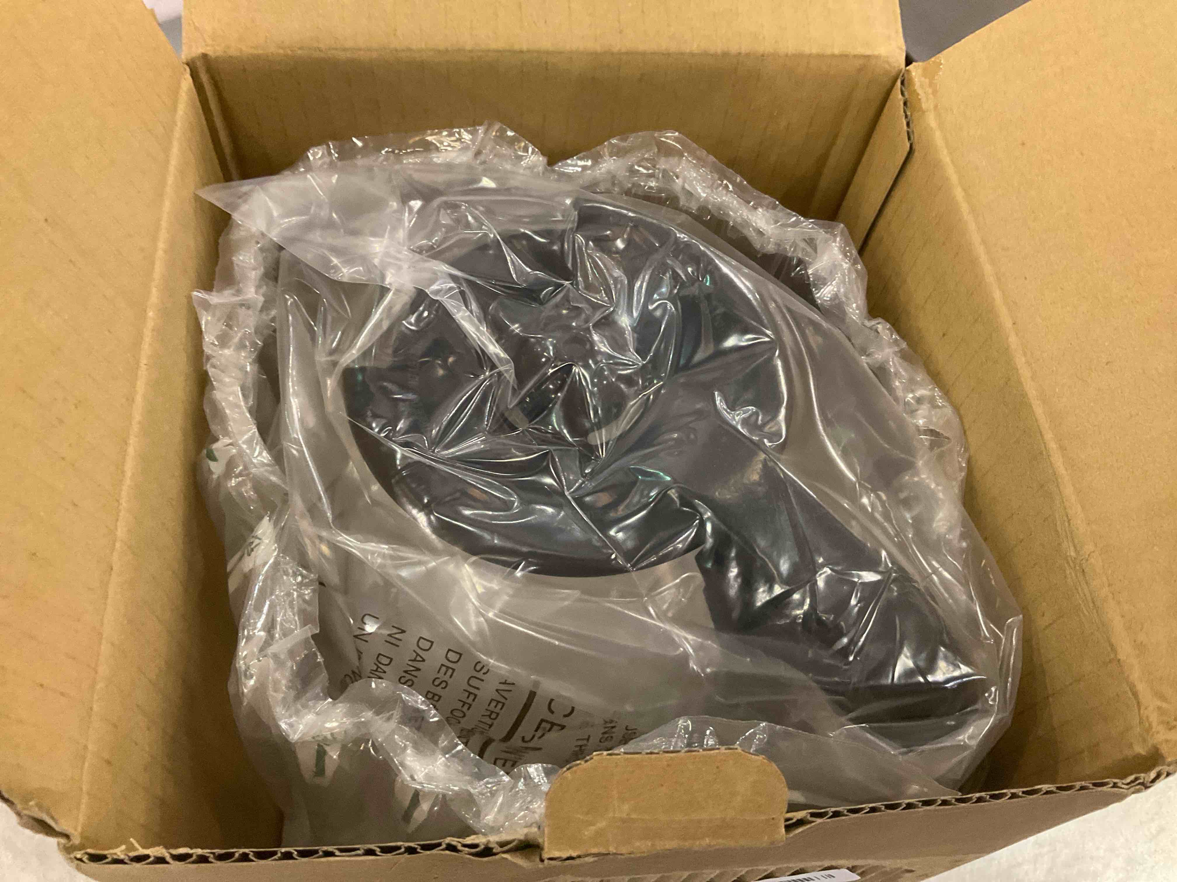 https://s3.amazonaws.com/lotting-images-prod/BargainHunt/EXS01282138_1715868855953.jpeg