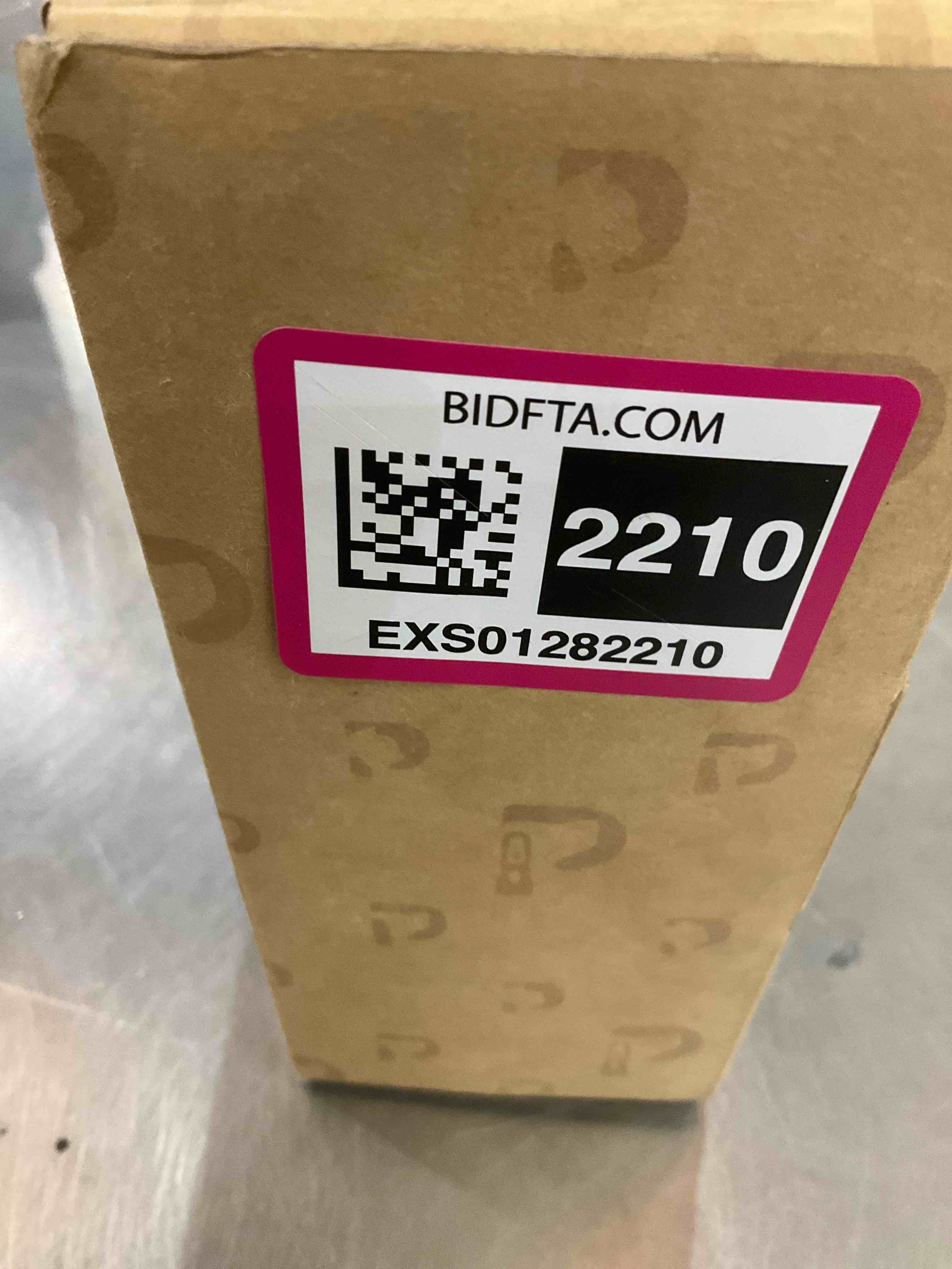 https://s3.amazonaws.com/lotting-images-prod/BargainHunt/EXS01282210_1715880550742.jpeg