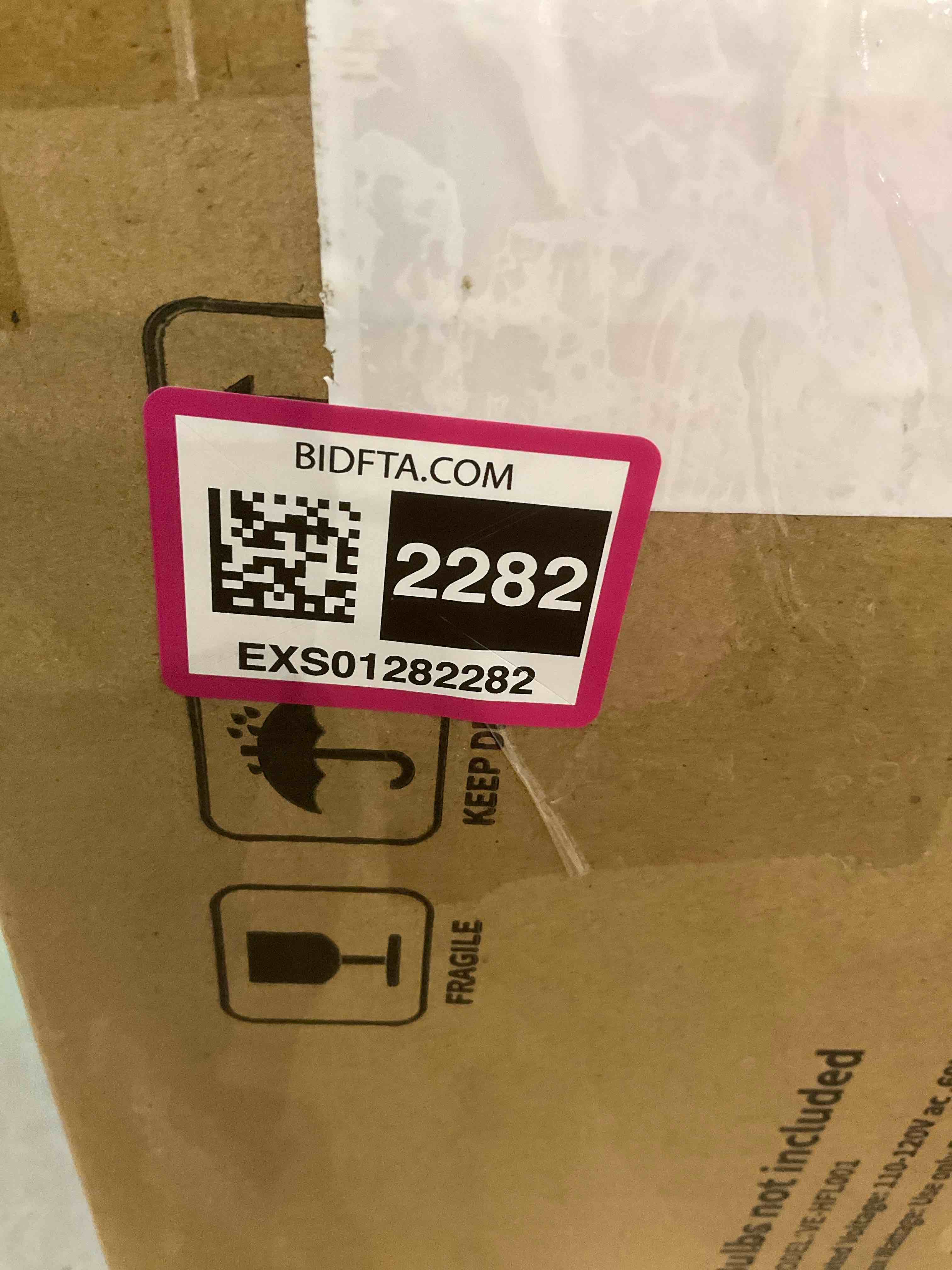 https://s3.amazonaws.com/lotting-images-prod/BargainHunt/EXS01282282_1715948425919.jpeg