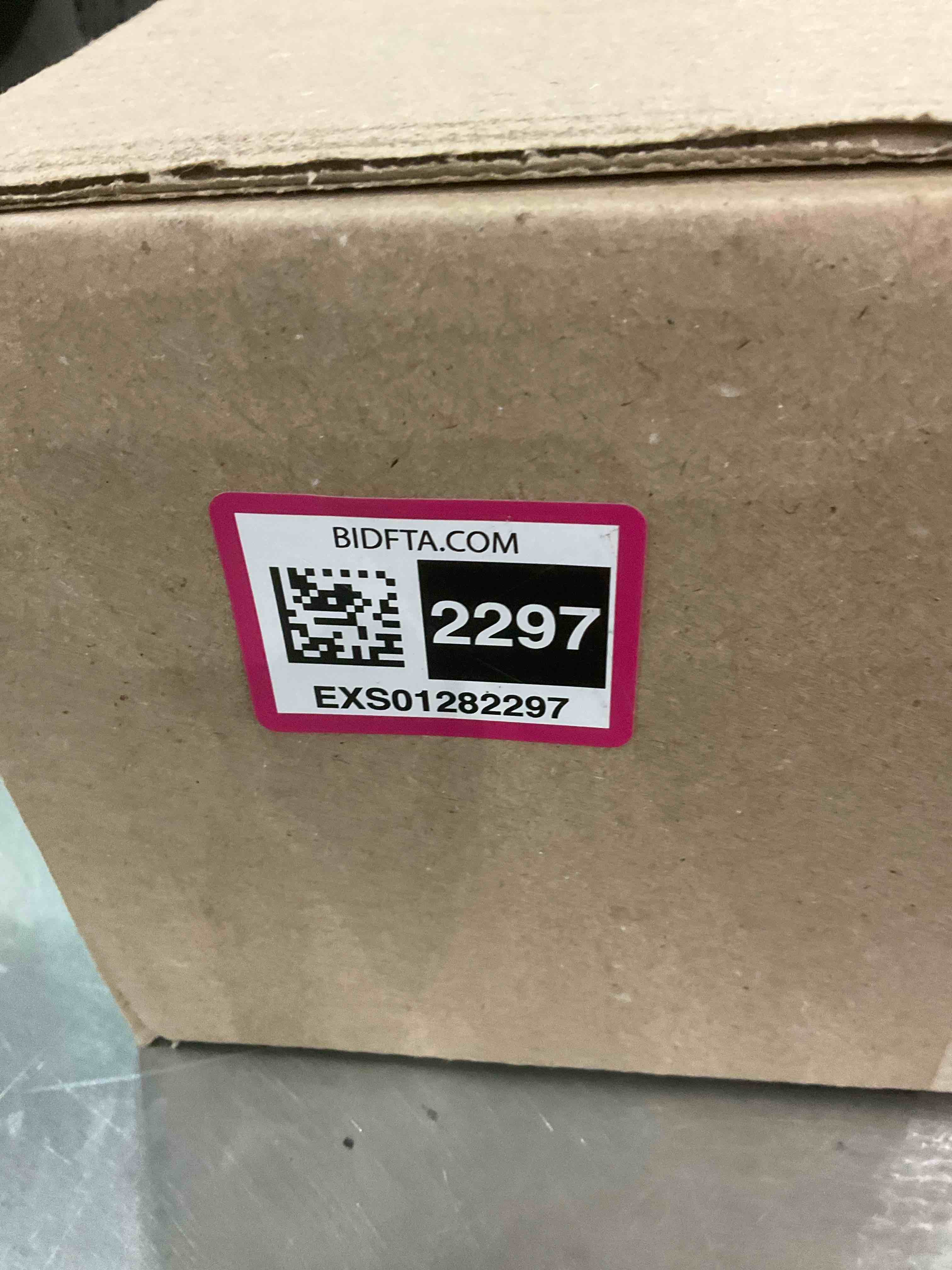https://s3.amazonaws.com/lotting-images-prod/BargainHunt/EXS01282297_1715952573570.jpeg