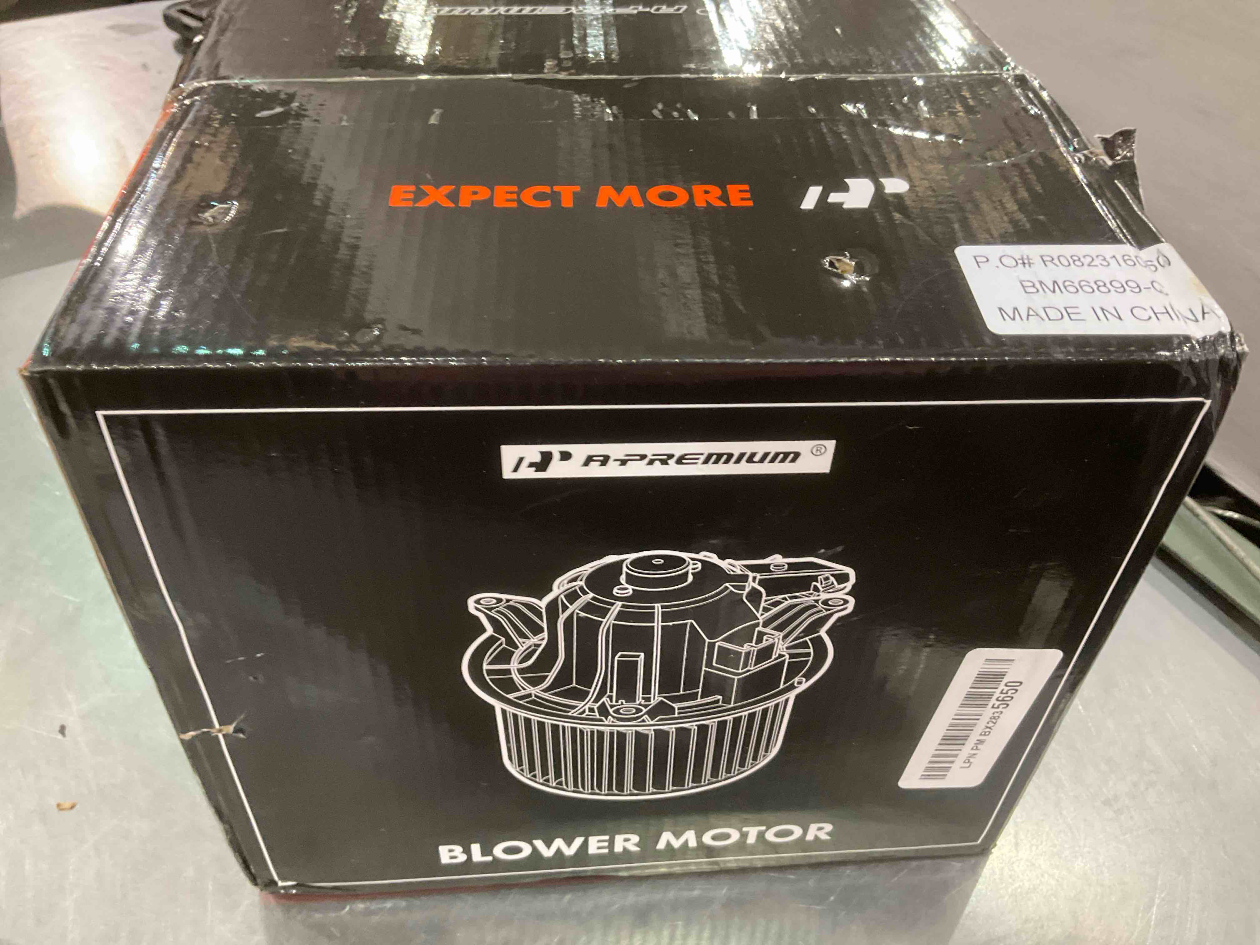 https://s3.amazonaws.com/lotting-images-prod/BargainHunt/EXS01282333_1715958166050.jpeg