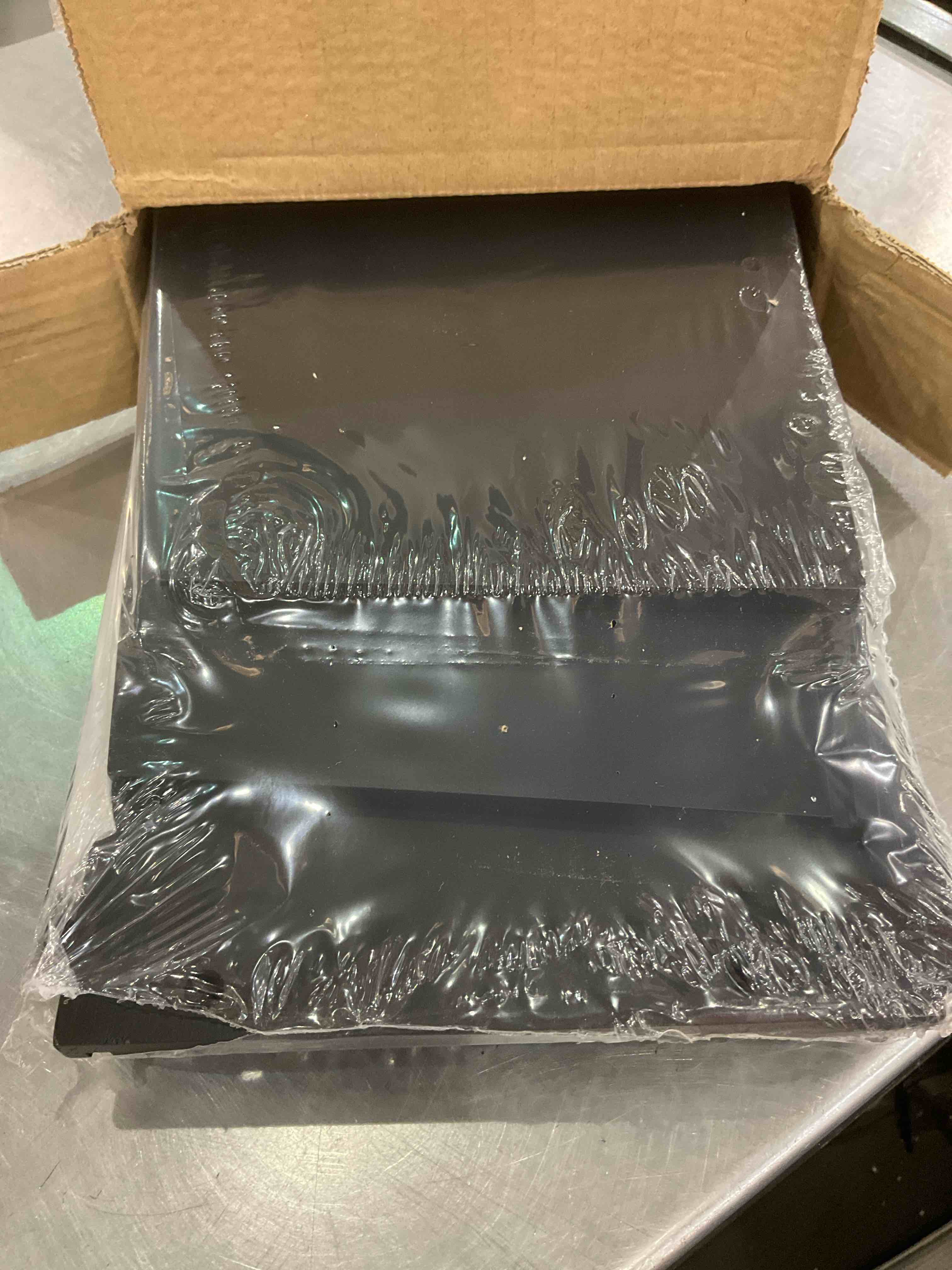 https://s3.amazonaws.com/lotting-images-prod/BargainHunt/EXS01282362_1715964950855.jpeg