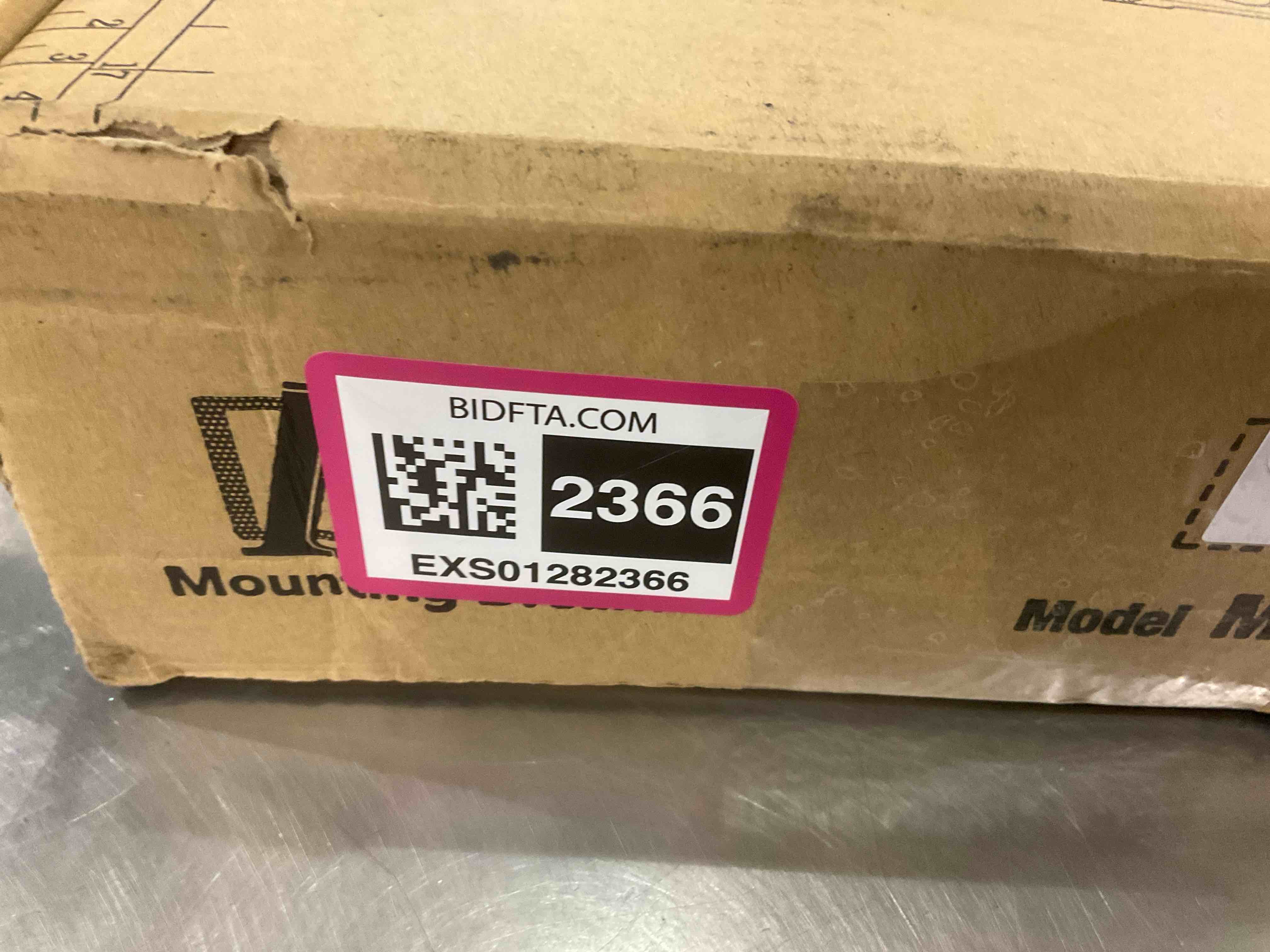 https://s3.amazonaws.com/lotting-images-prod/BargainHunt/EXS01282366_1715965345183.jpeg