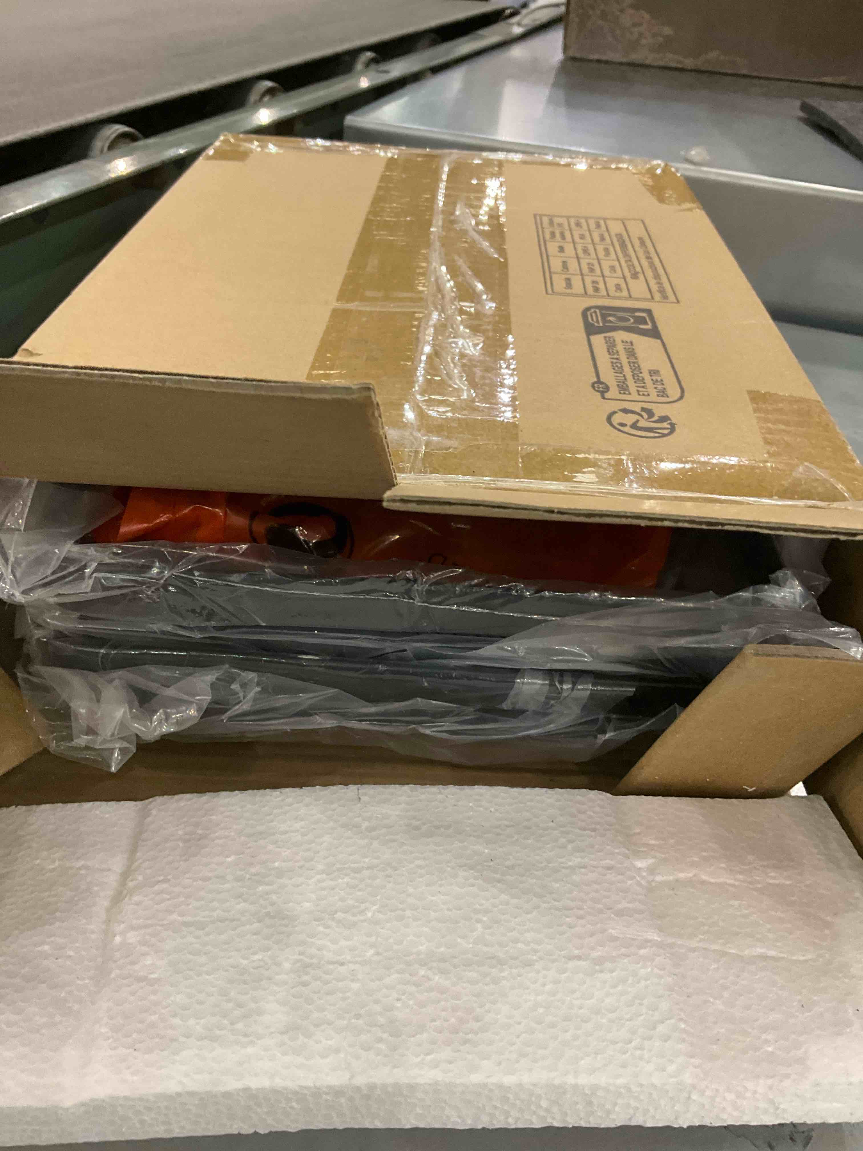https://s3.amazonaws.com/lotting-images-prod/BargainHunt/EXS01282630_1712170153330.jpeg