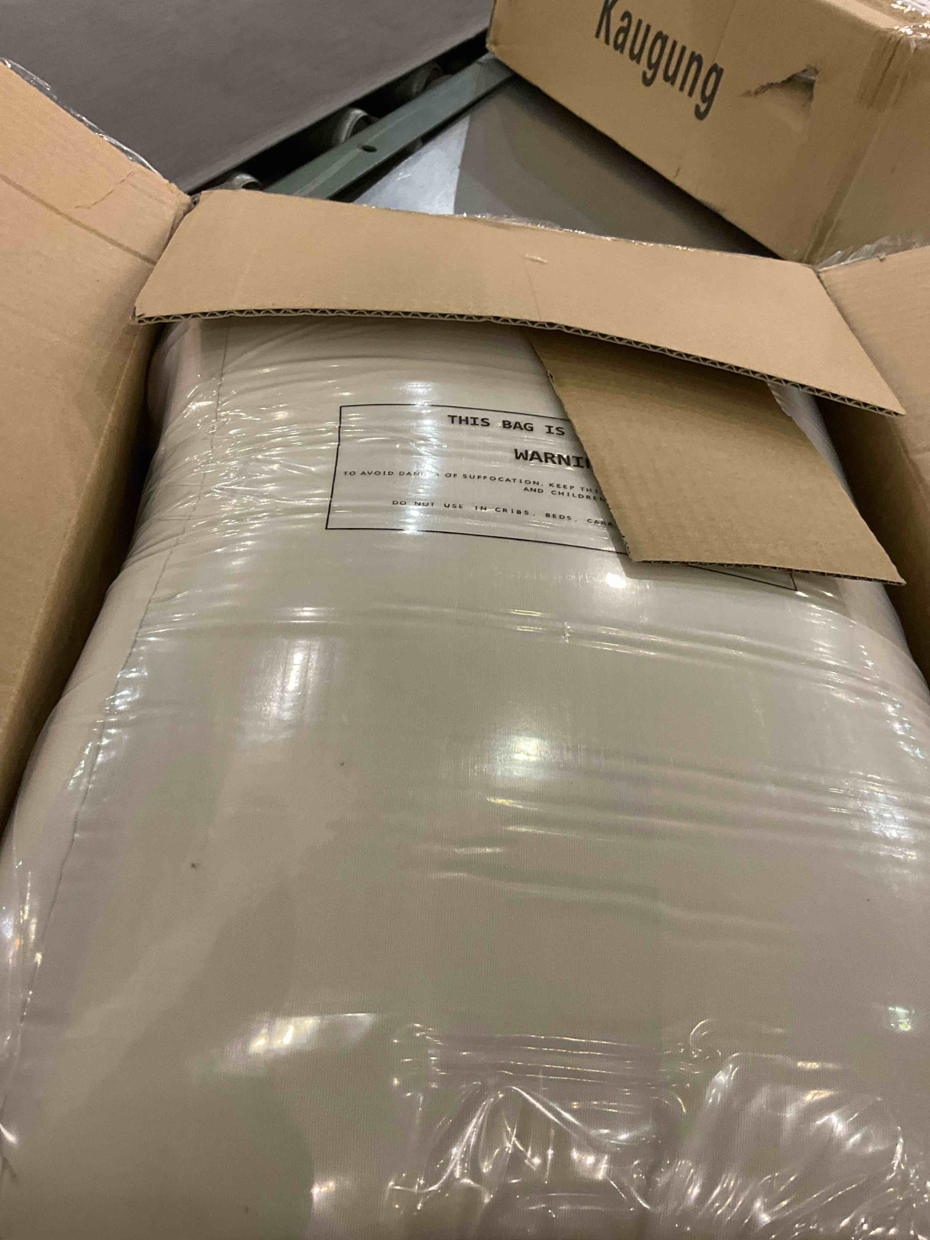 https://s3.amazonaws.com/lotting-images-prod/BargainHunt/EXS01282667_1712230898349.jpeg
