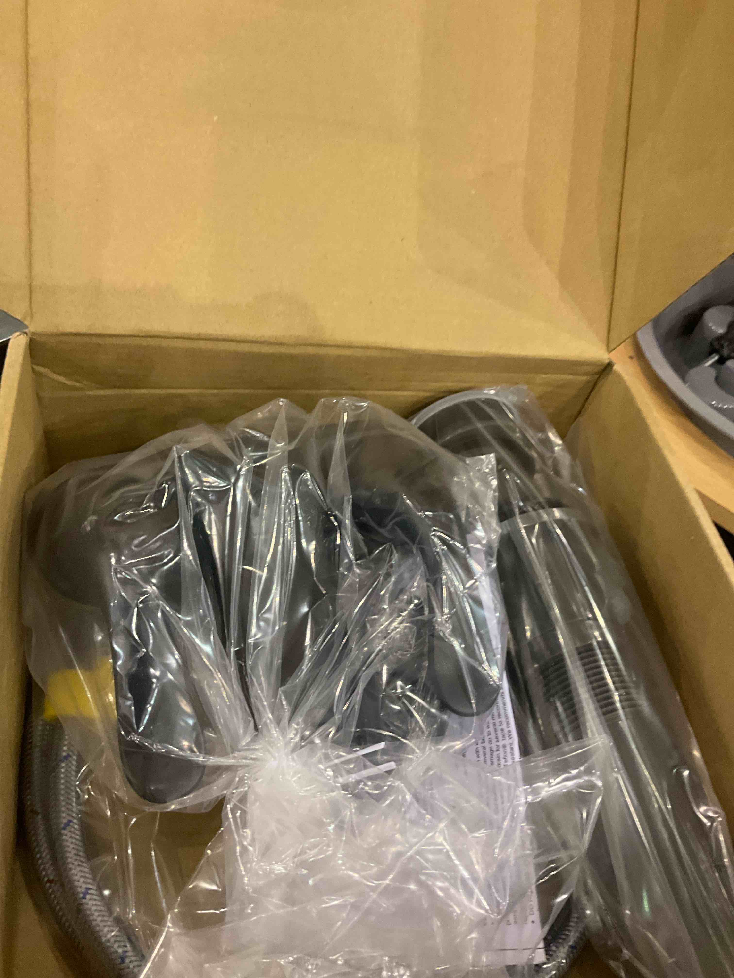 https://s3.amazonaws.com/lotting-images-prod/BargainHunt/EXS01282676_1712231739372.jpeg