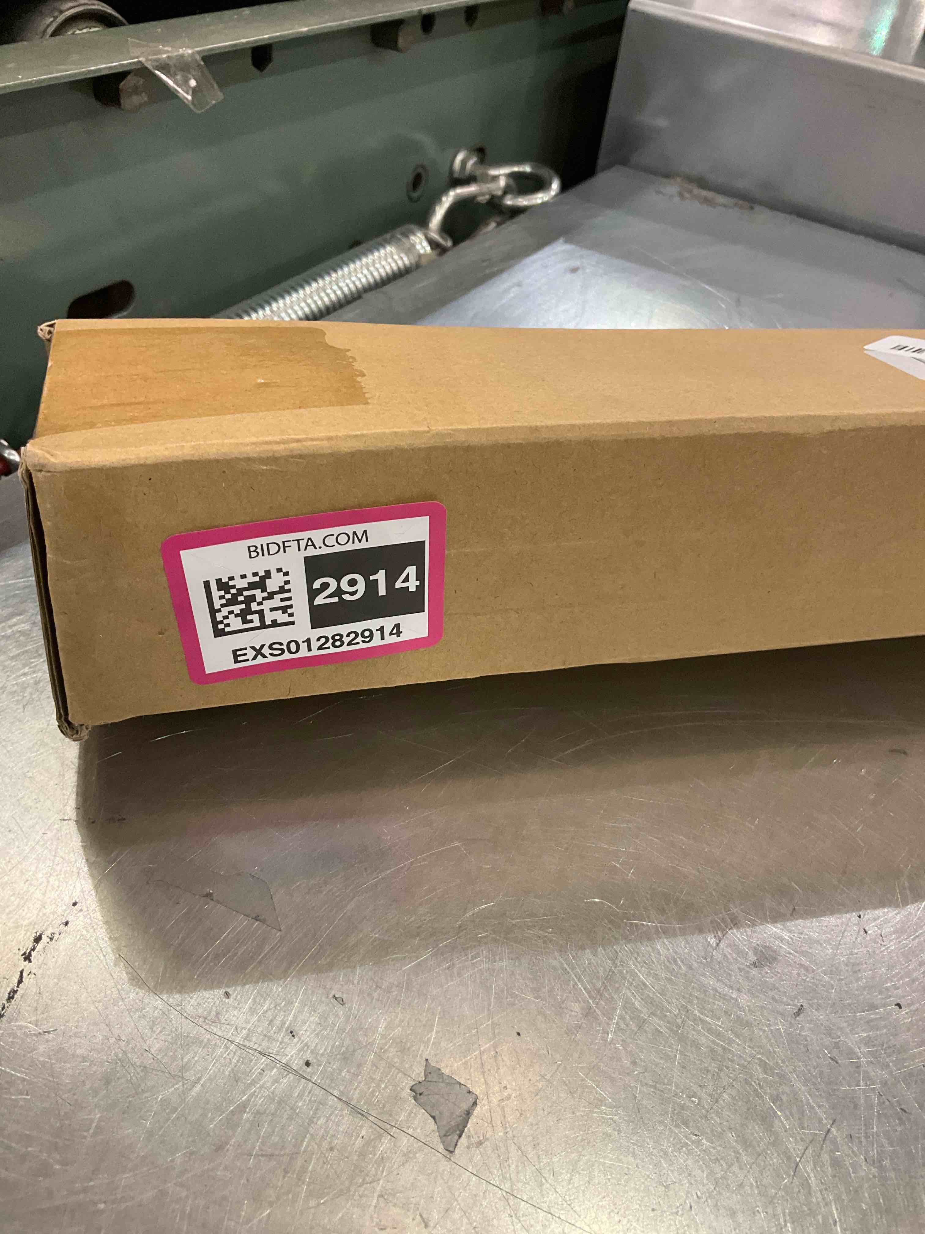 https://s3.amazonaws.com/lotting-images-prod/BargainHunt/EXS01282914_1712324699635.jpeg