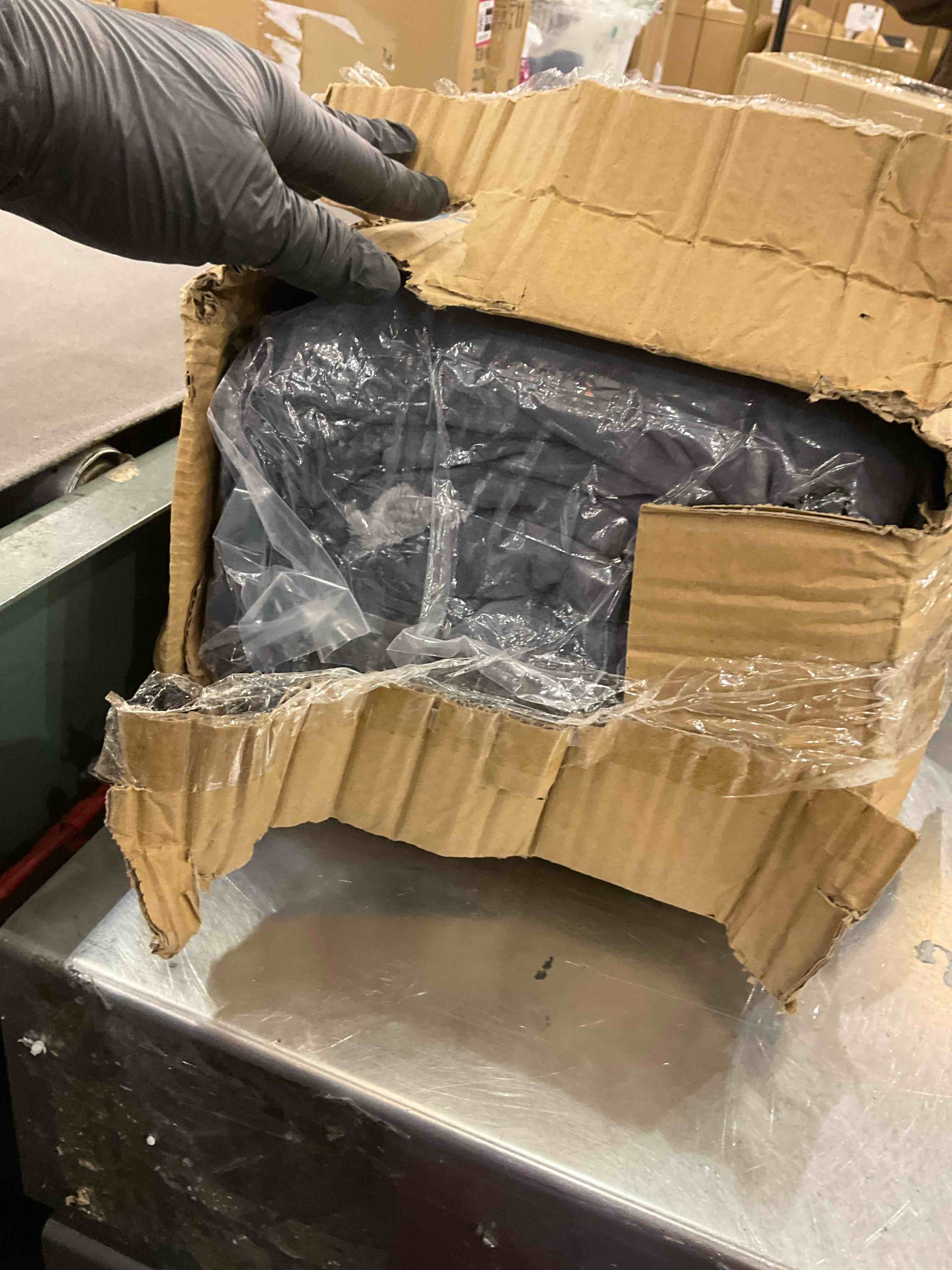https://s3.amazonaws.com/lotting-images-prod/BargainHunt/EXS01282925_1712326033217.jpeg