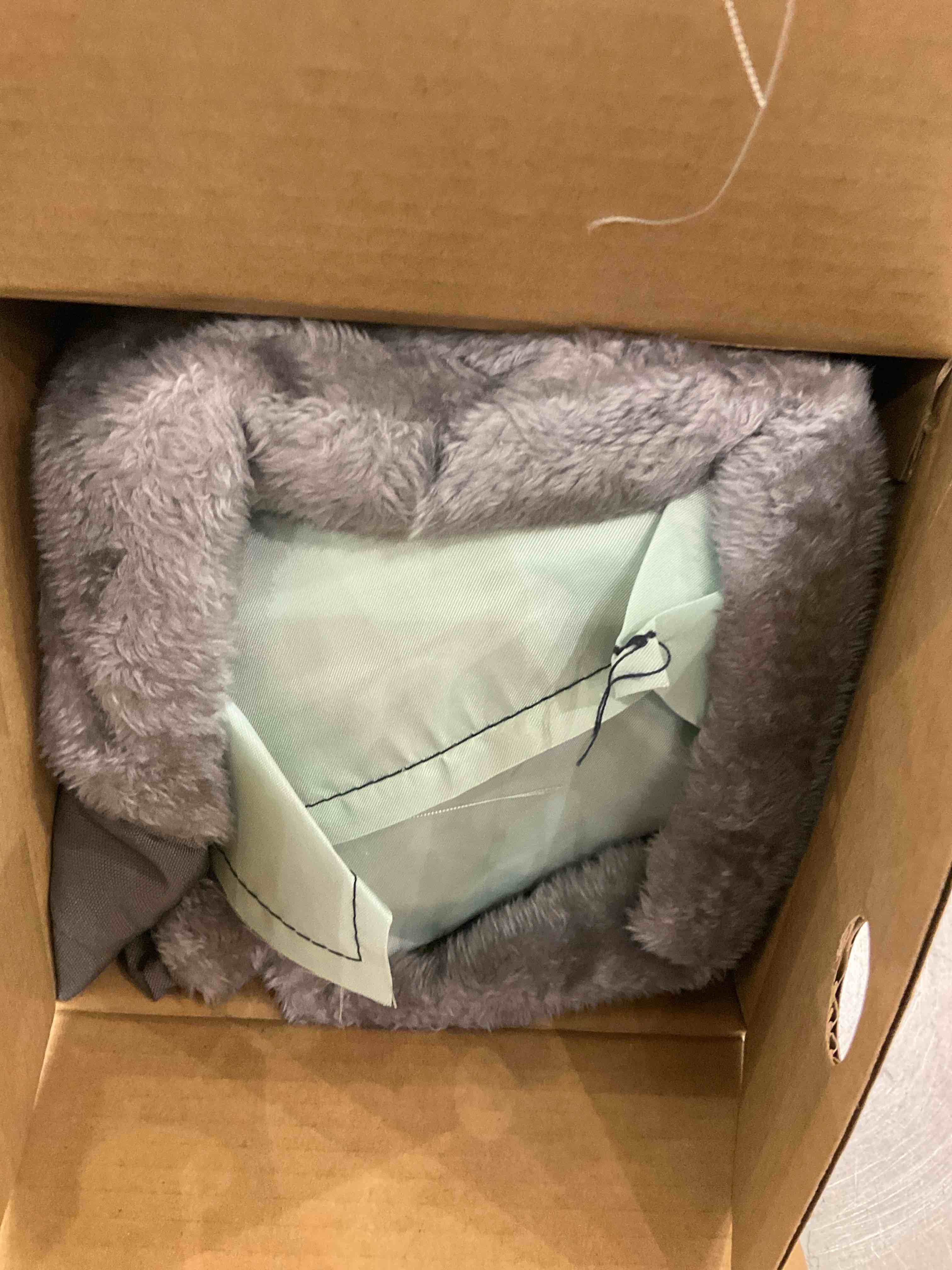 https://s3.amazonaws.com/lotting-images-prod/BargainHunt/EXS01282932_1712326764556.jpeg