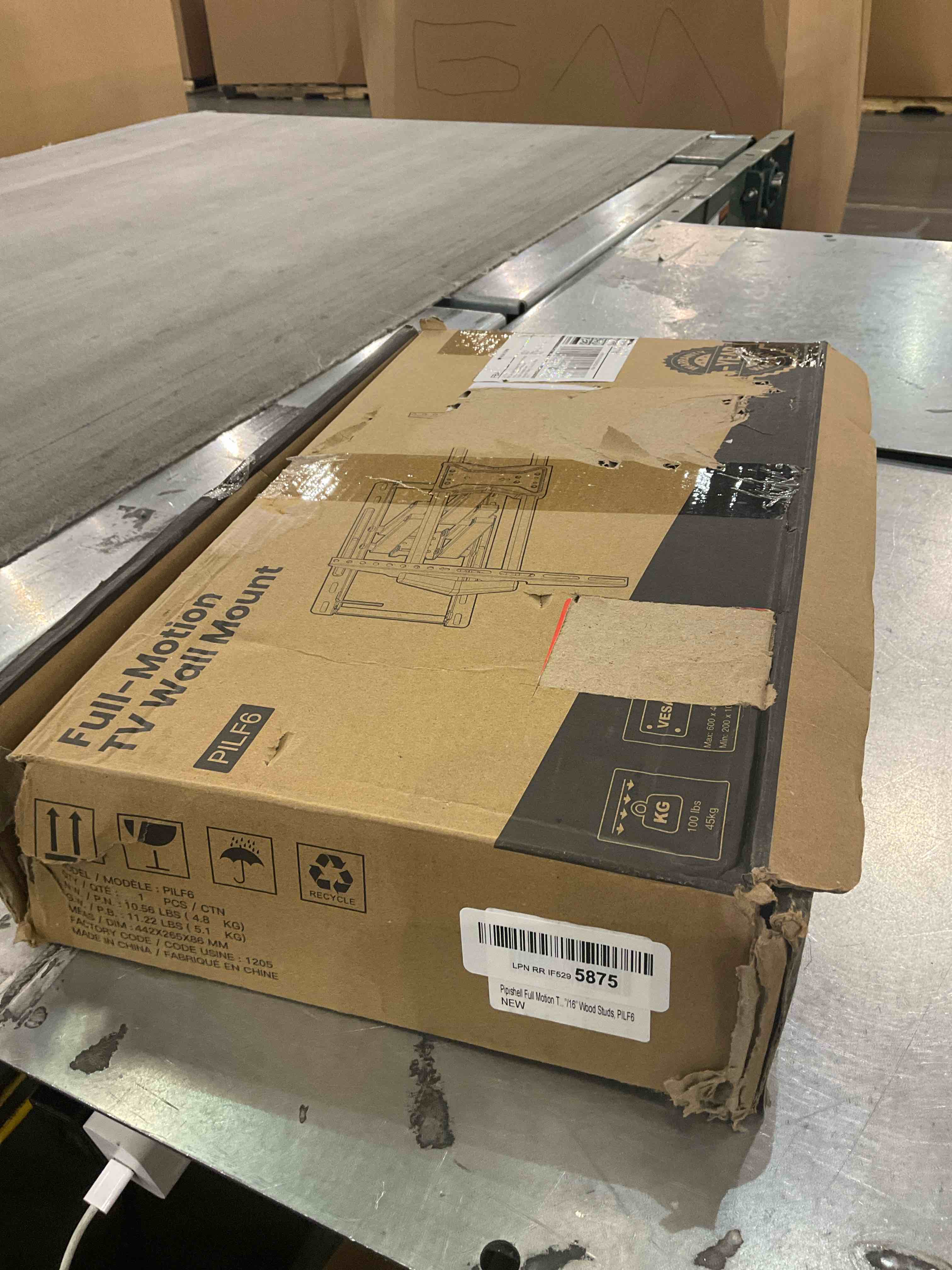https://s3.amazonaws.com/lotting-images-prod/BargainHunt/EXS01283260_1712684651795.jpeg