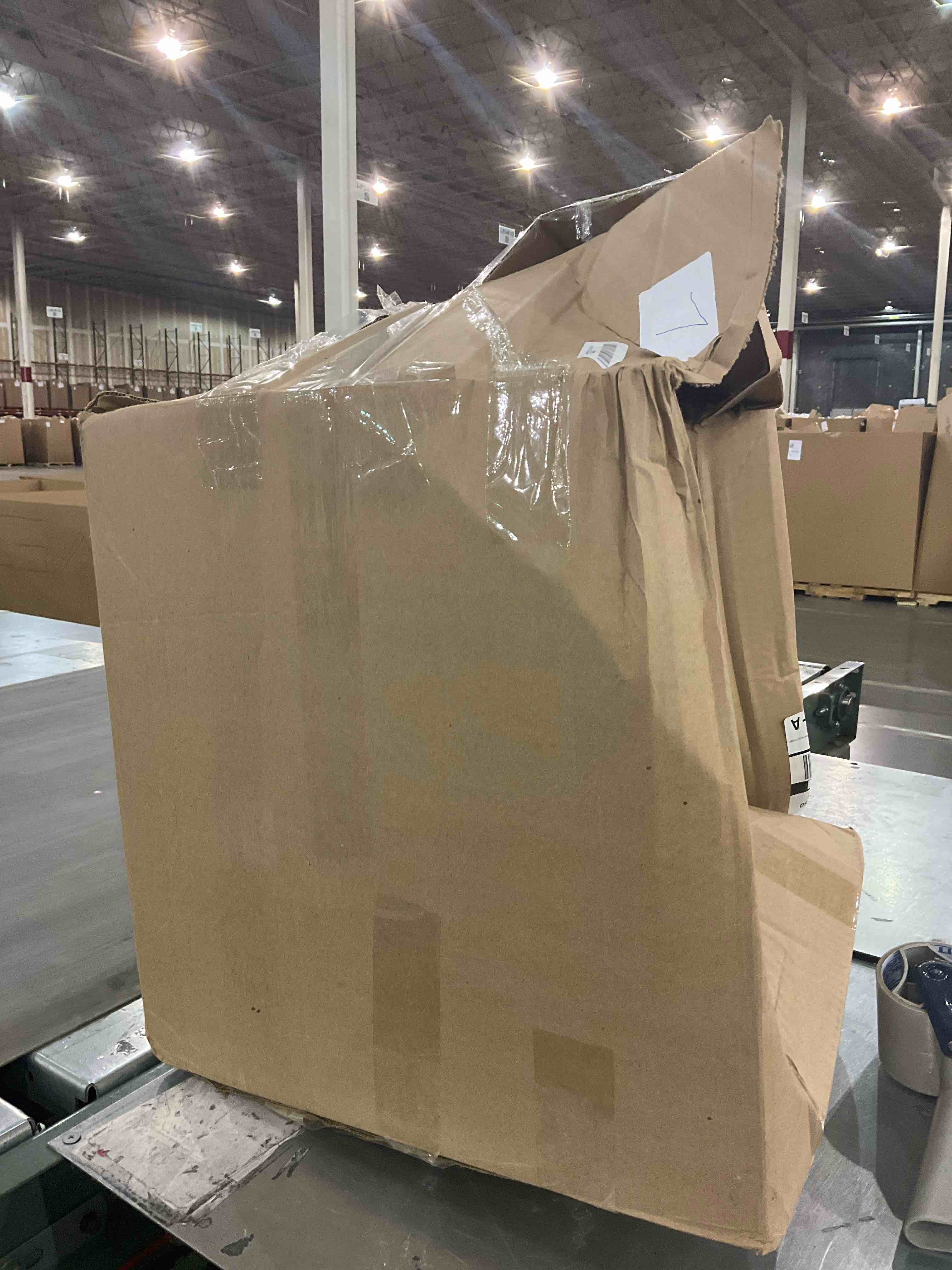 https://s3.amazonaws.com/lotting-images-prod/BargainHunt/EXS01283309_1712748396565.jpeg