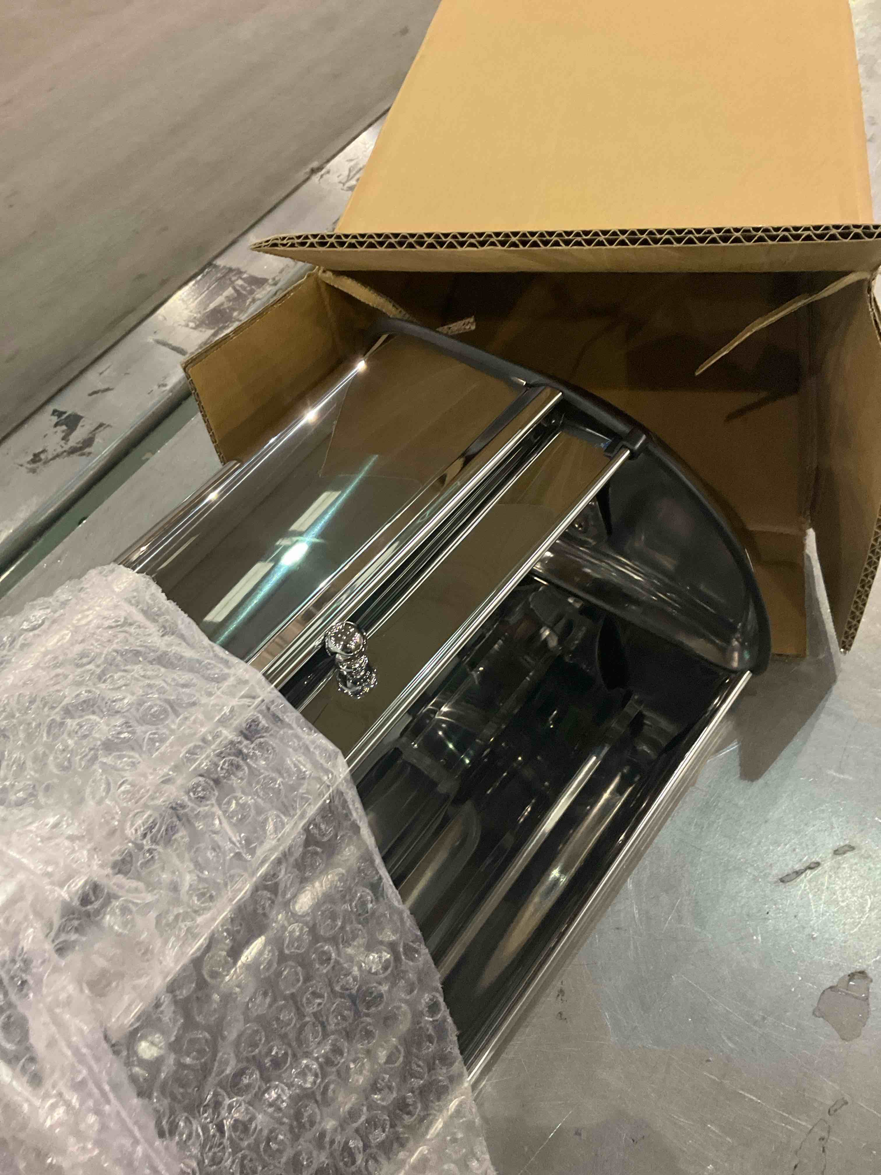 https://s3.amazonaws.com/lotting-images-prod/BargainHunt/EXS01283321_1712750174368.jpeg